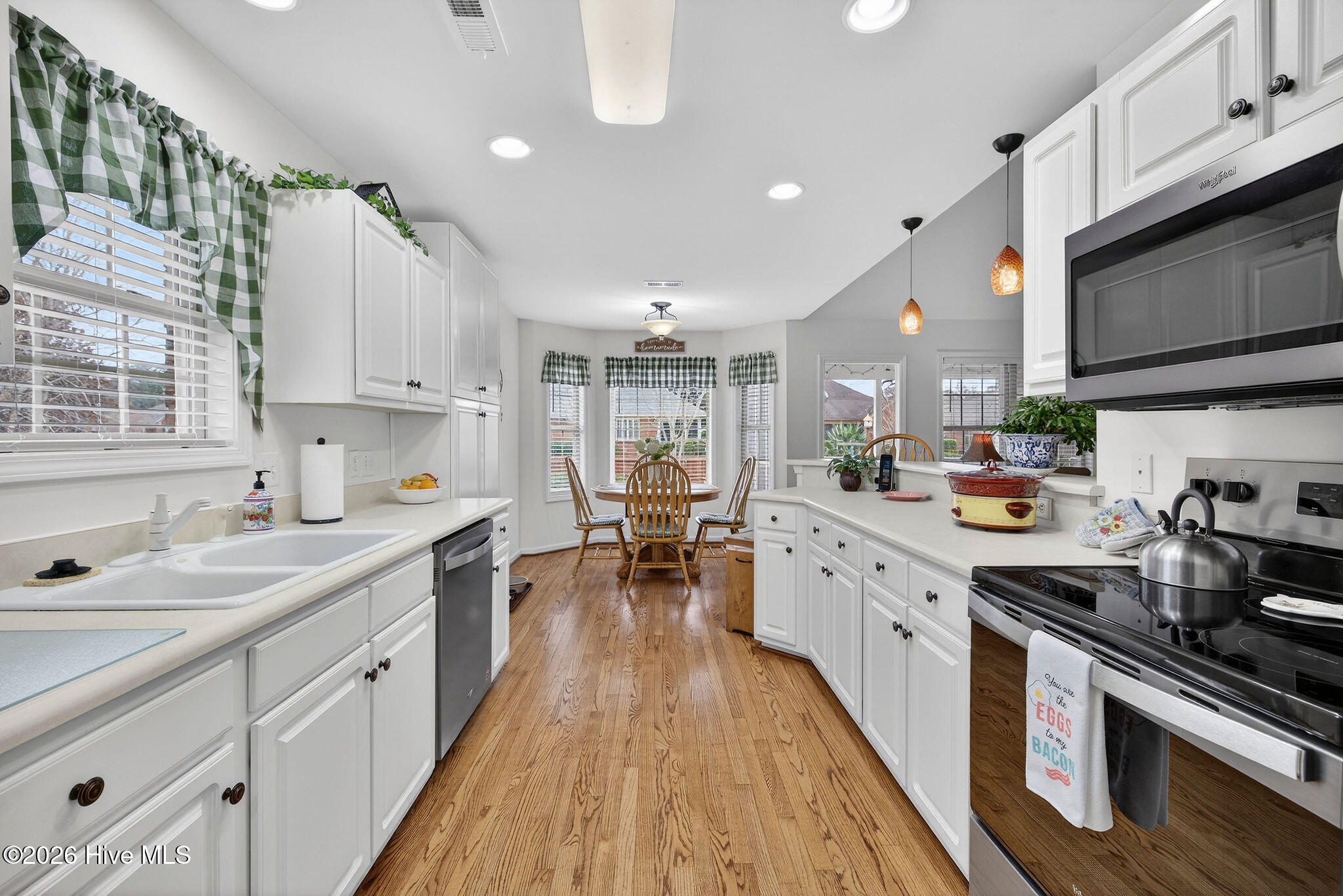 100557092 | Photo 18