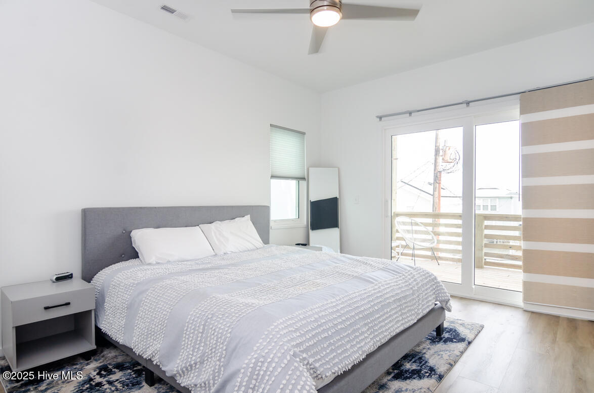 100549304 | Photo 23