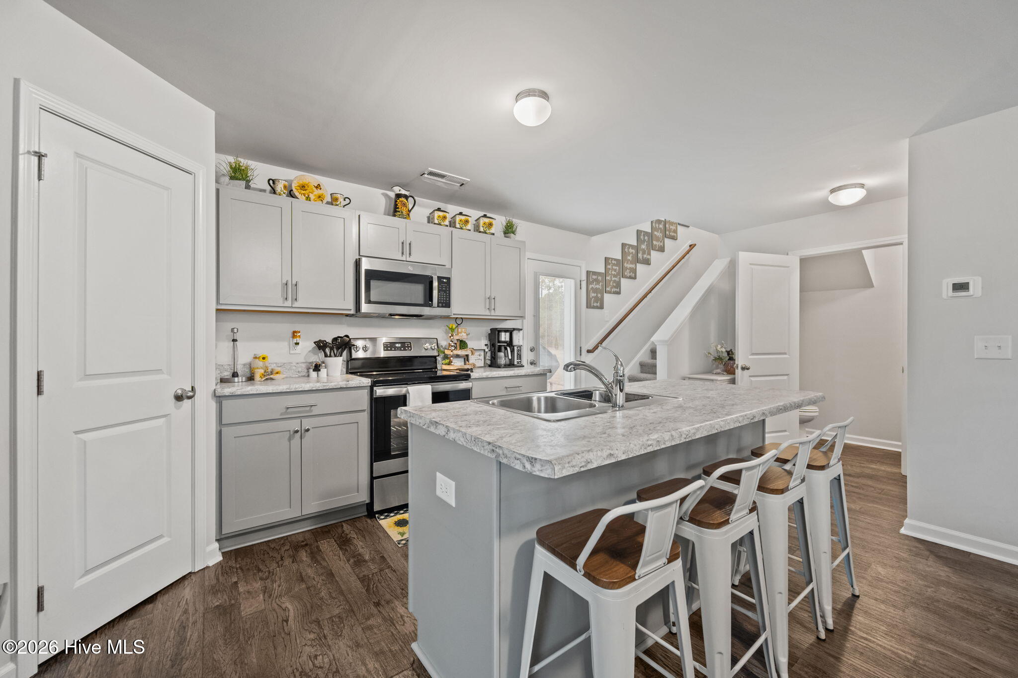 100552202 | Photo 33