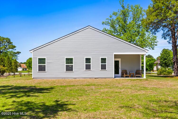 100534400 | Photo 35