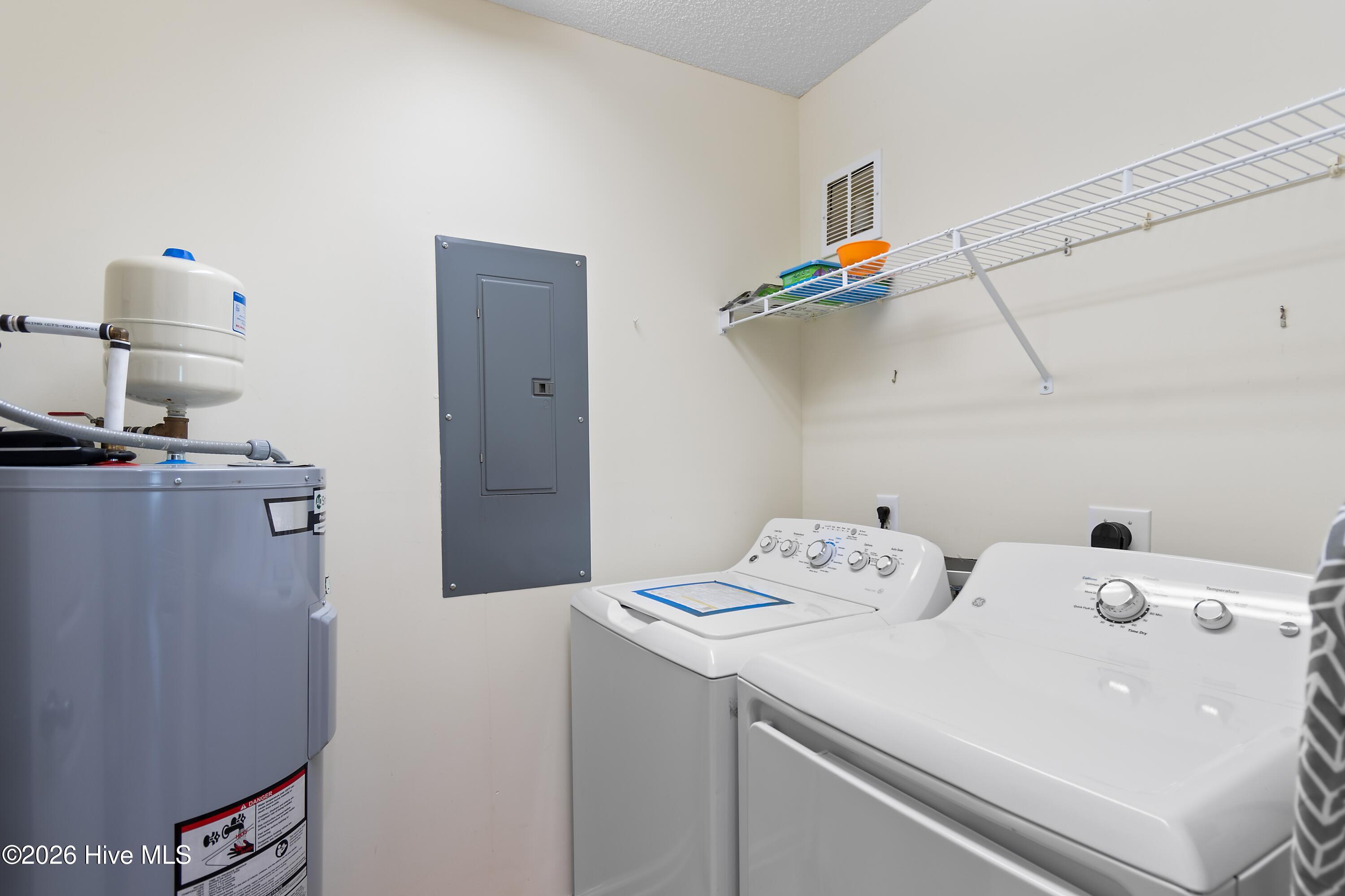 100565554 | Photo 21