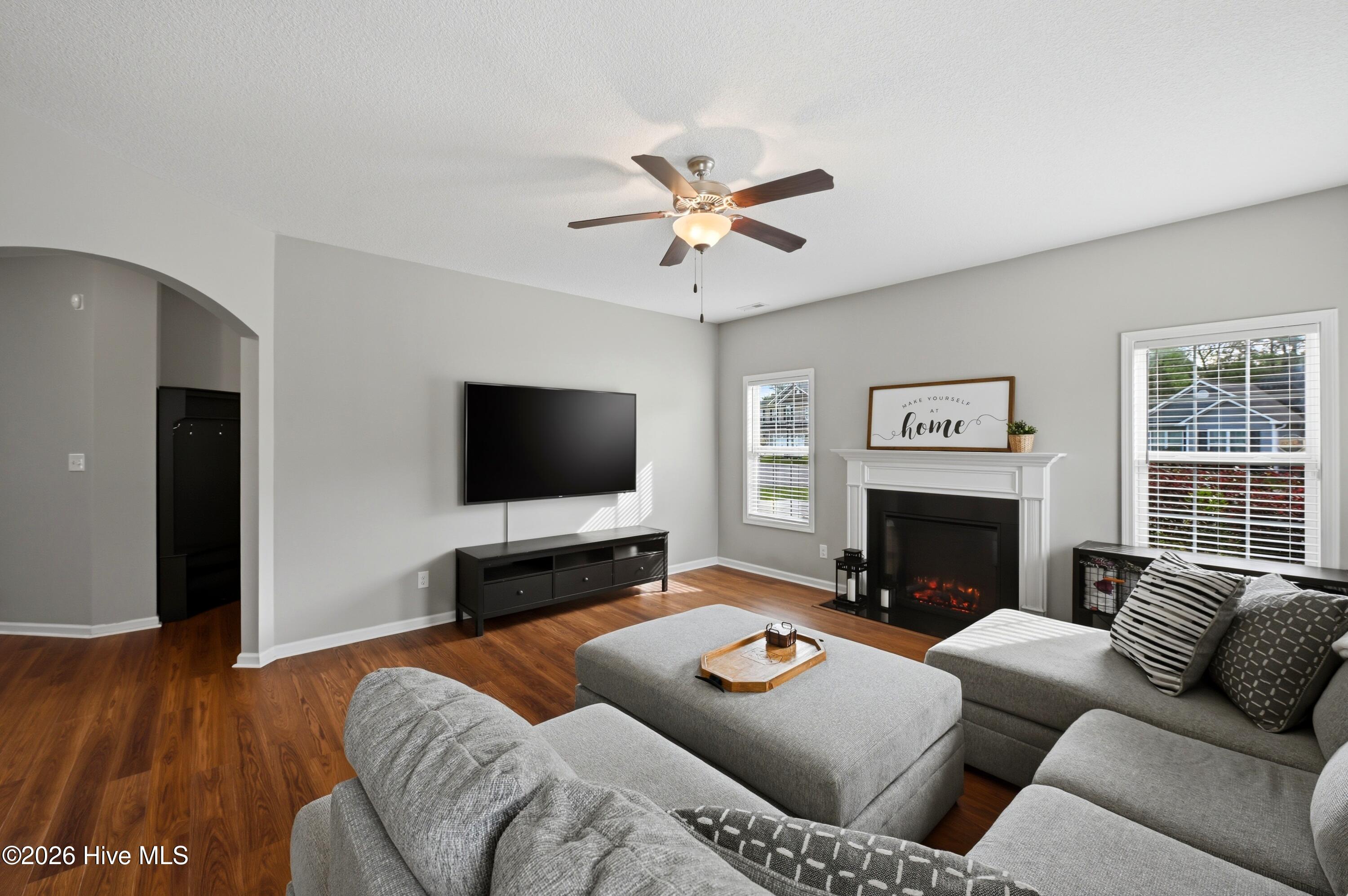 100565426 | Photo 19