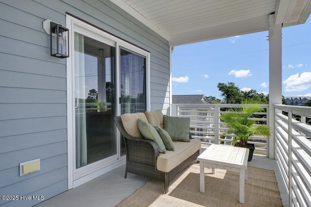 100538818 | Photo 22