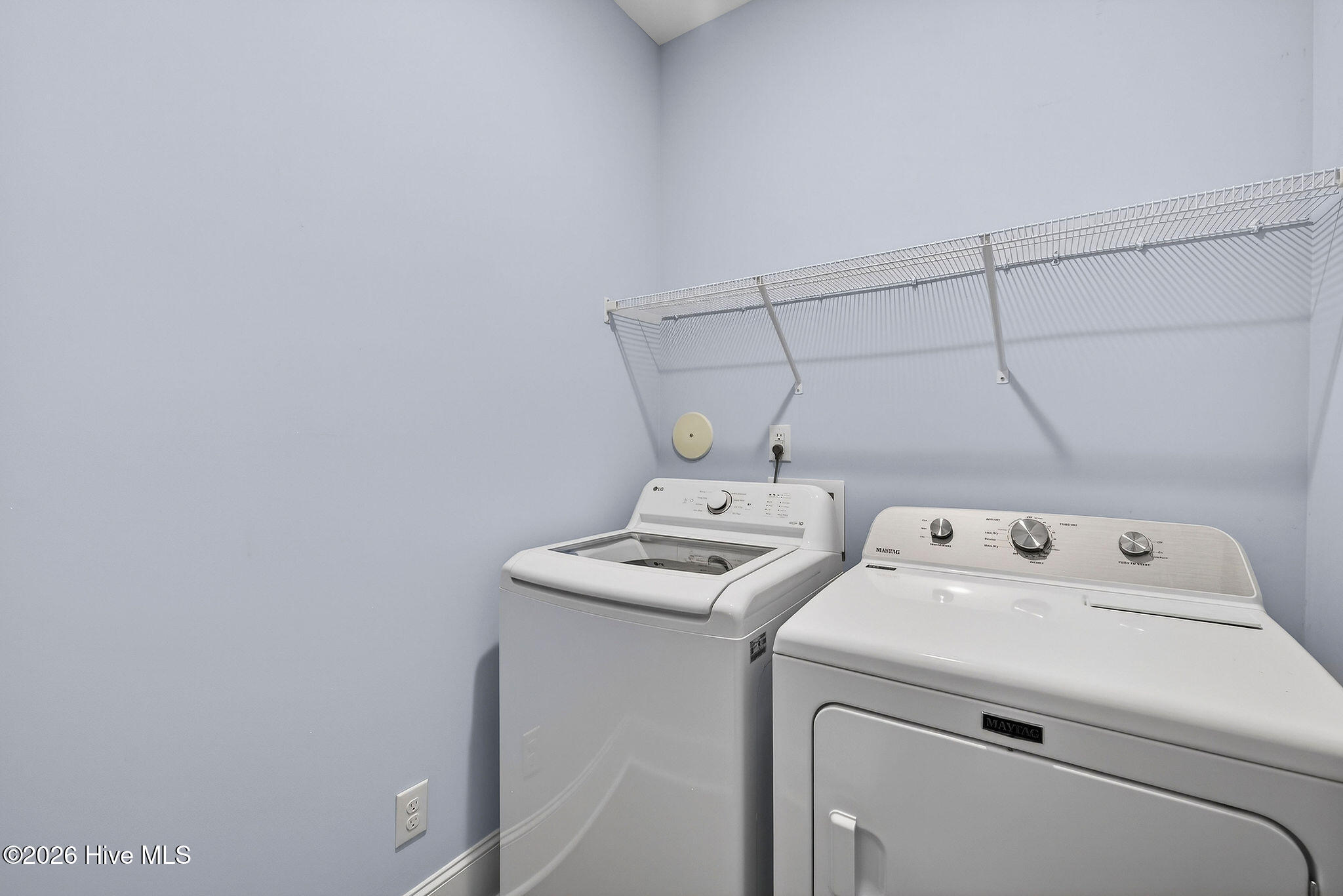 100563102 | Photo 18