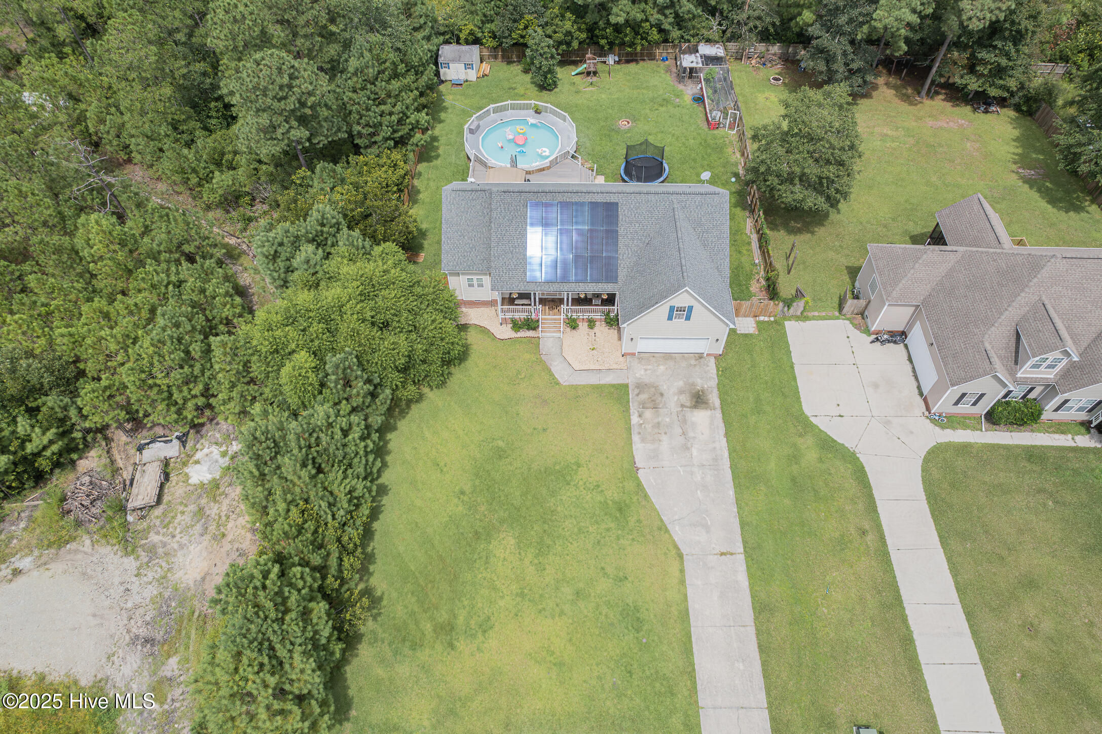 100525059 | Photo 30