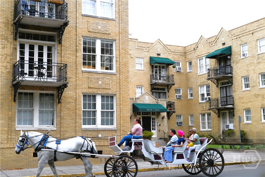 Homes for sale in Savannah, GA | 210 E State St #1, Savannah, GA 31401 | MLS# SA354542