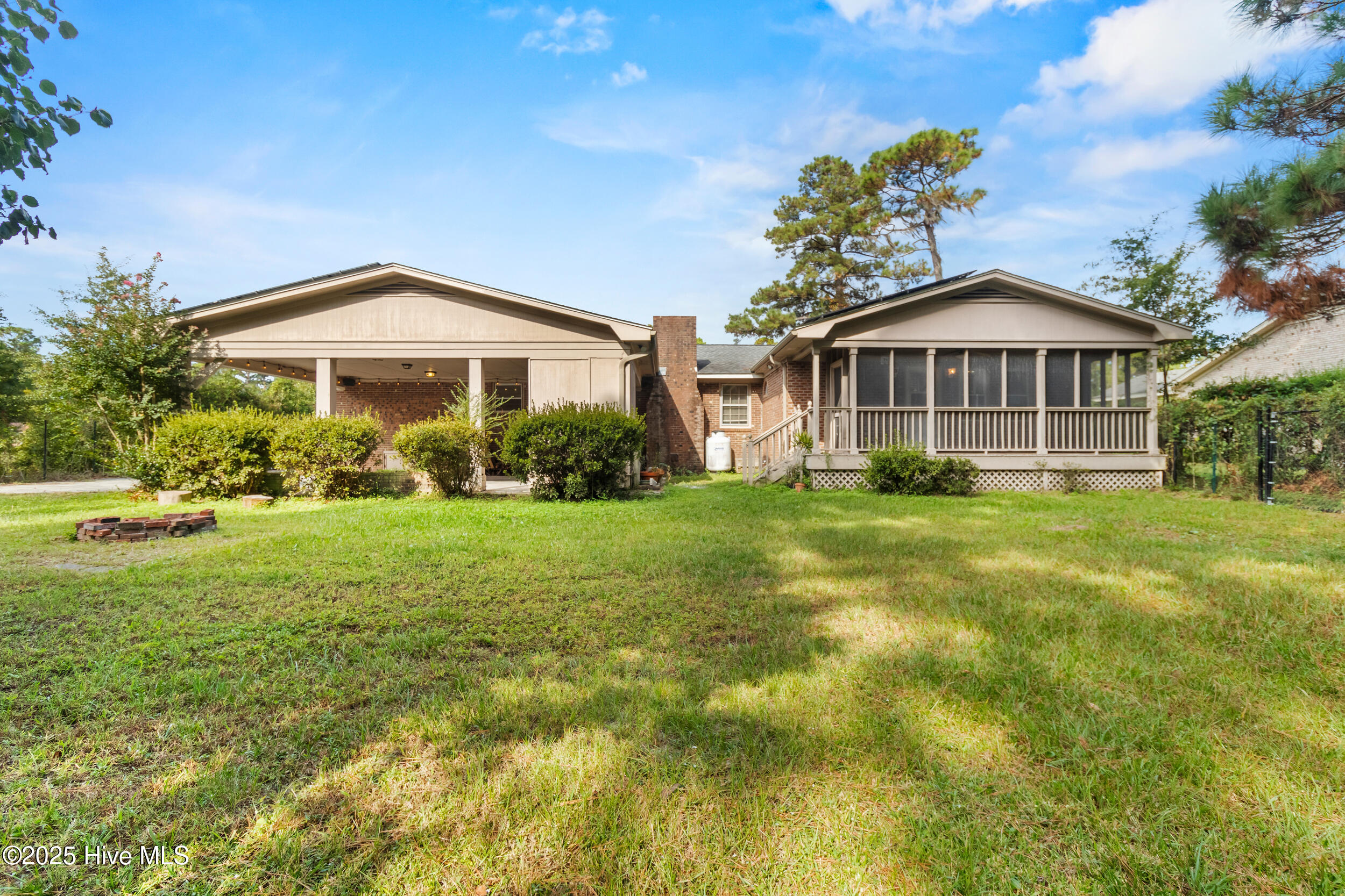 100535296 | Photo 31