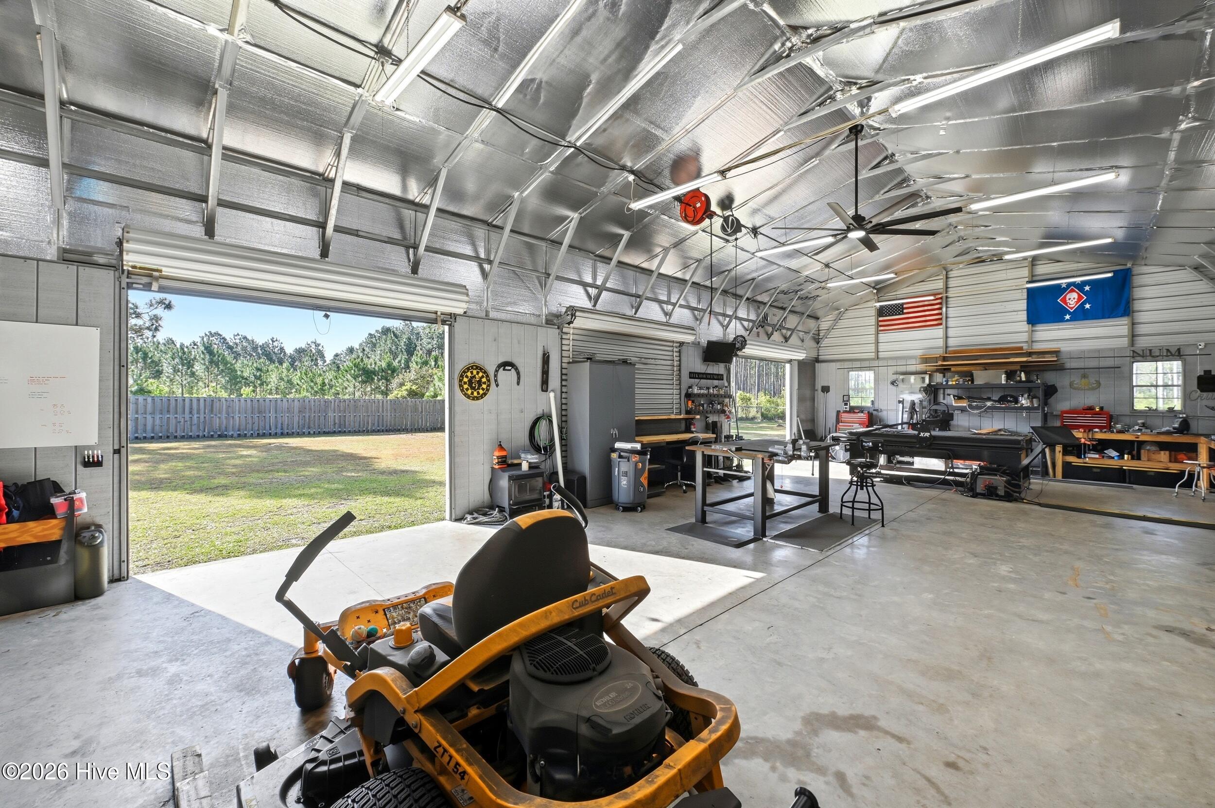 100569719 | Photo 41