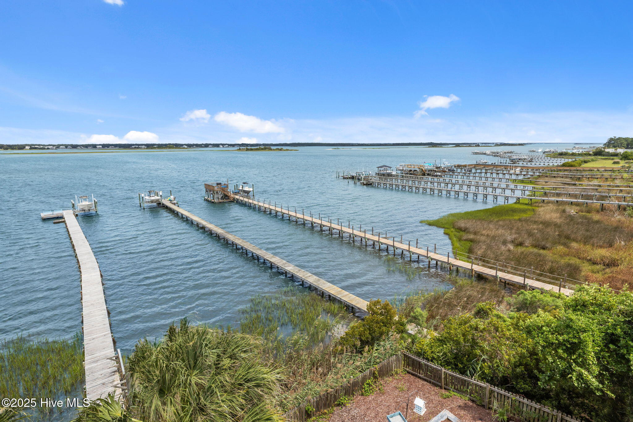 100526742 | Photo 55