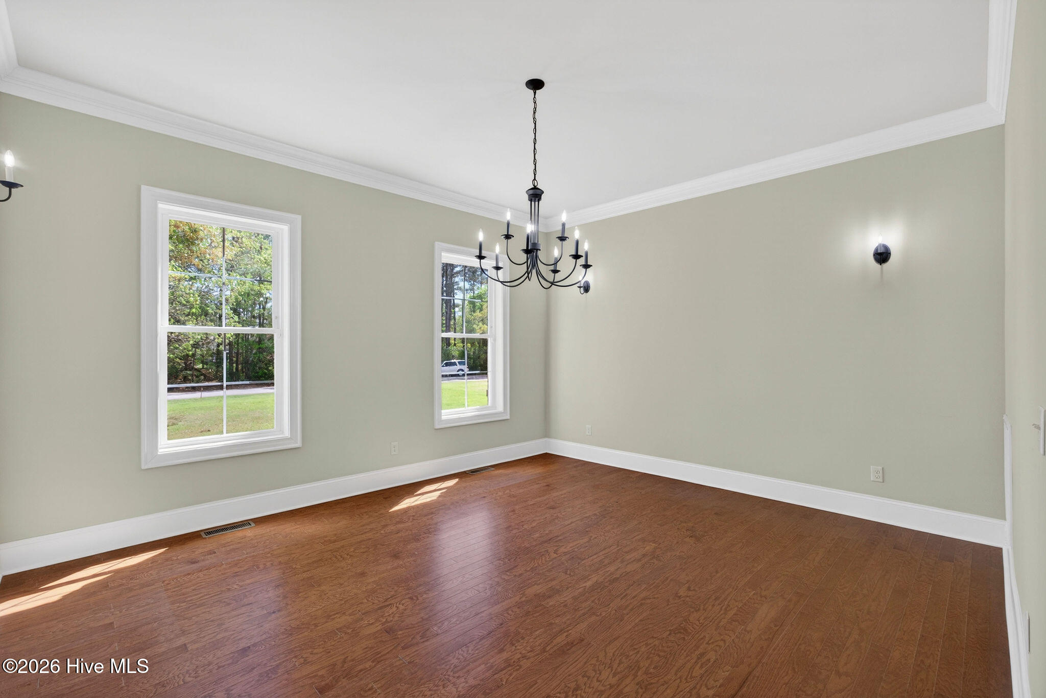 100566414 | Photo 30