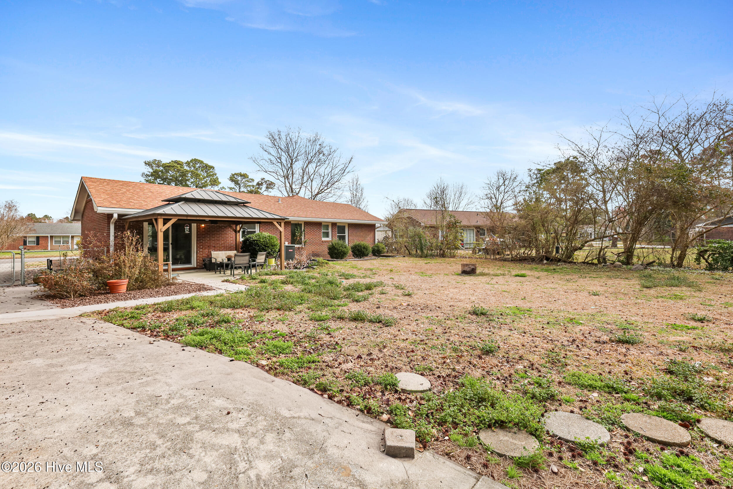 100558857 | Photo 28