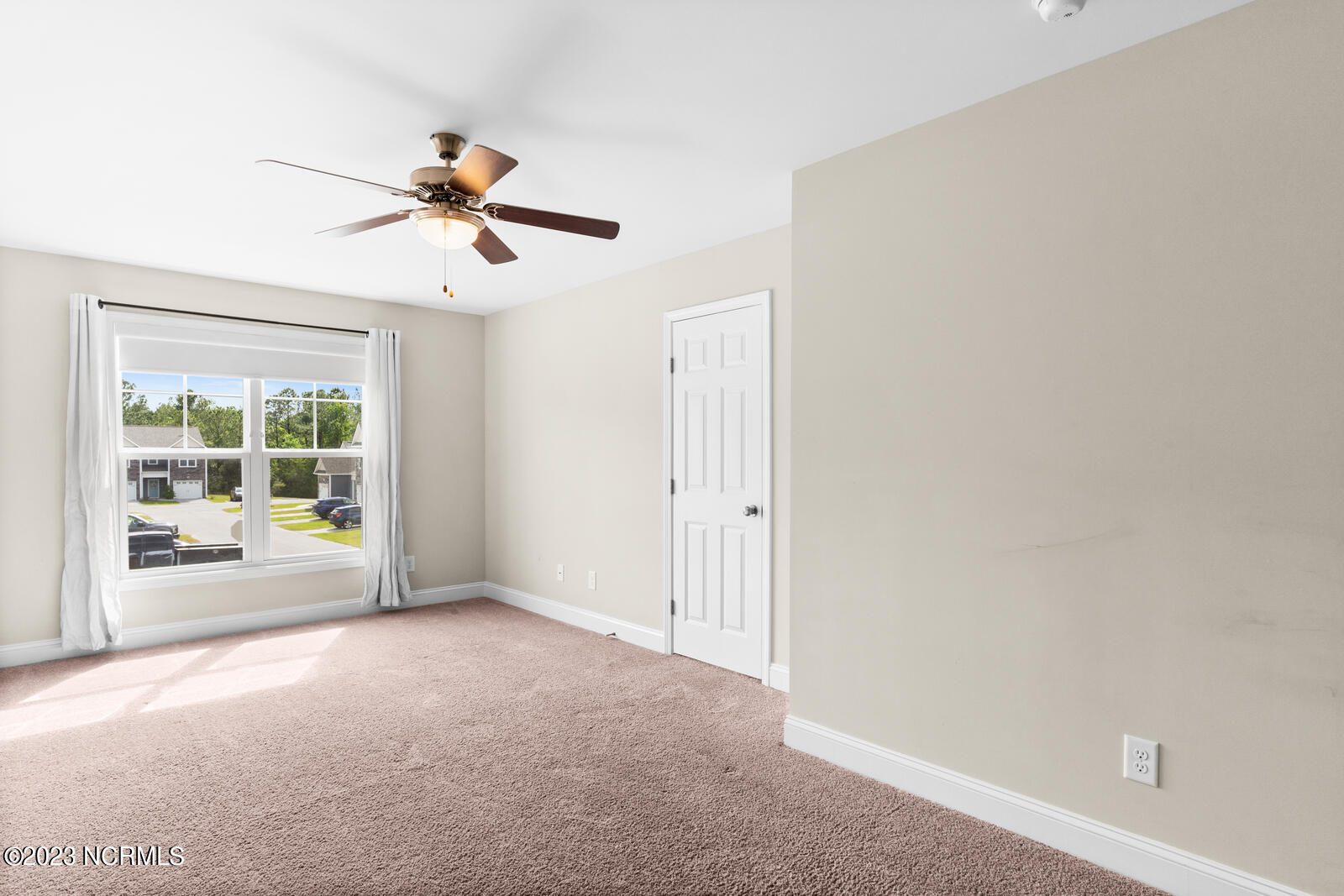 100552237 | Photo 14