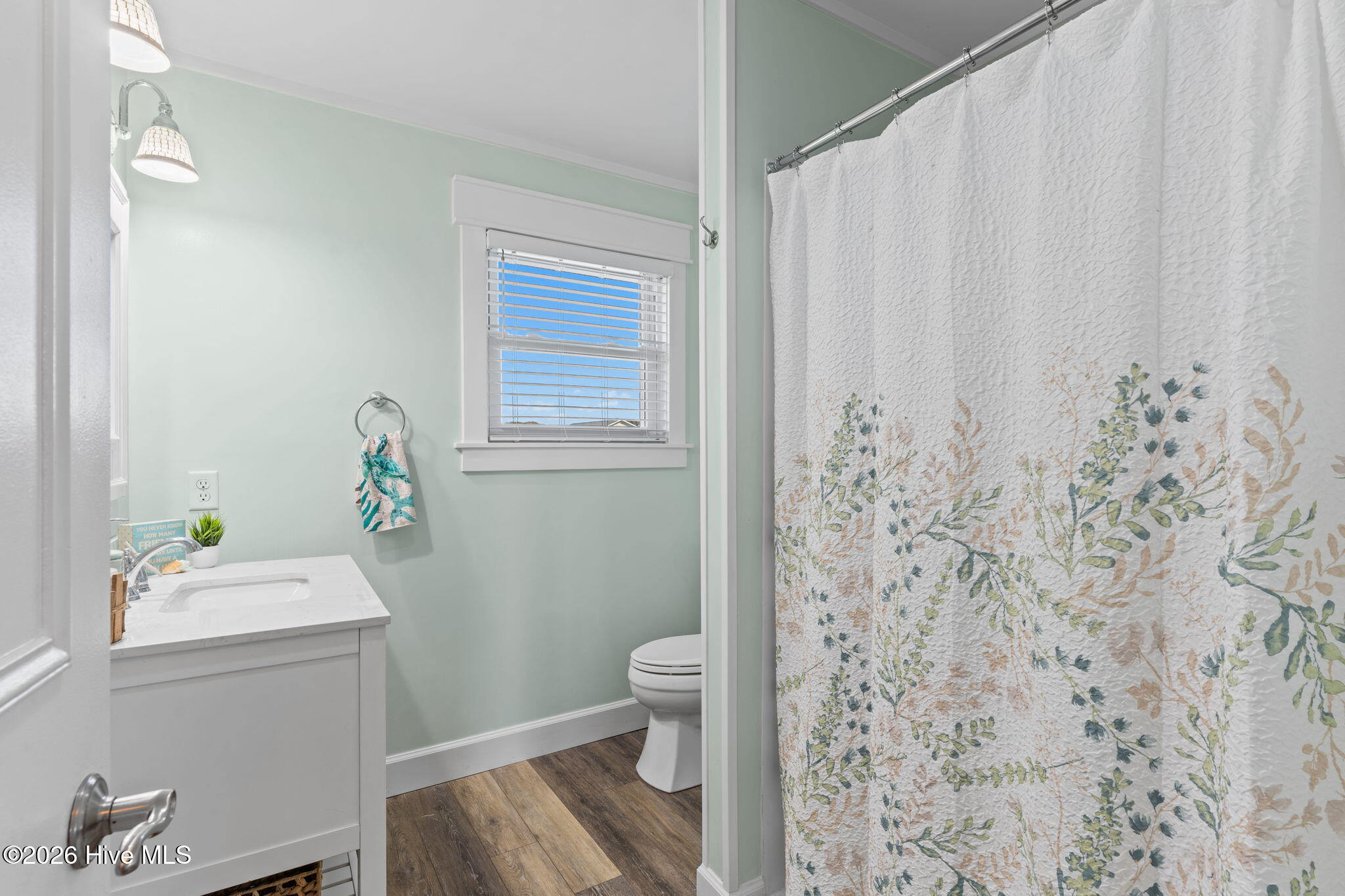 100556597 | Photo 22