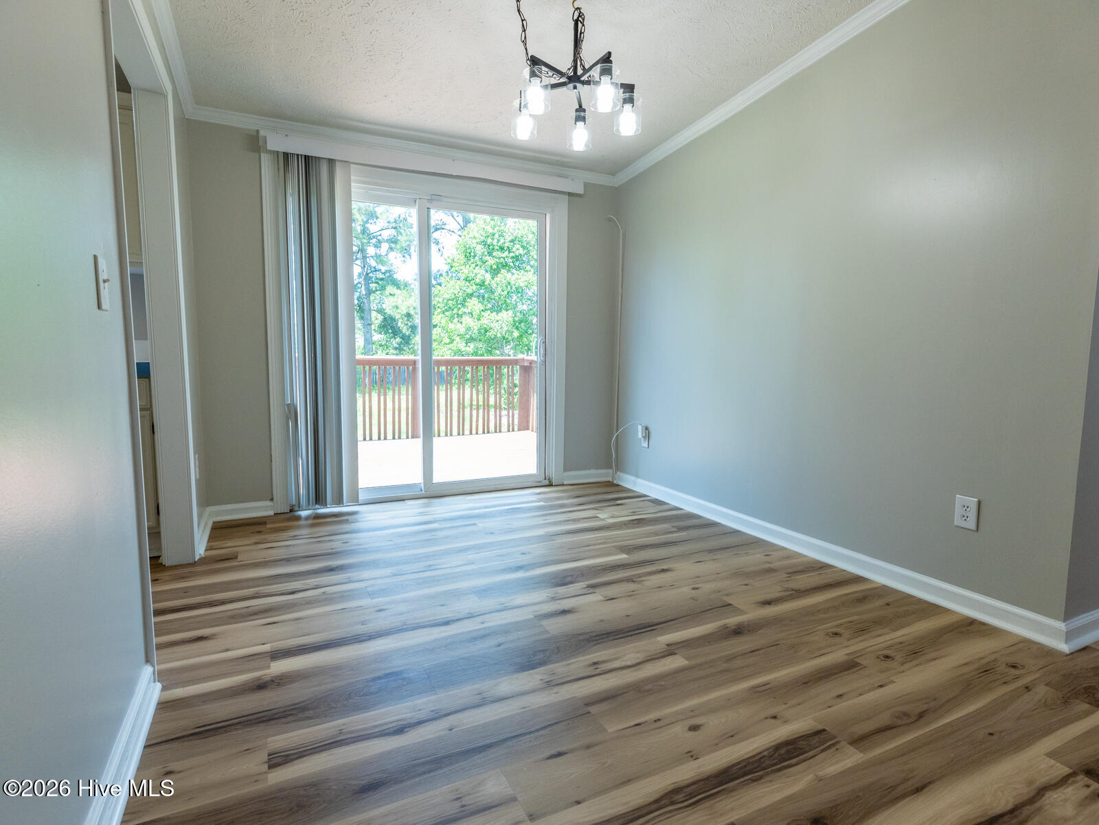 299 Riggs Road,Hubert