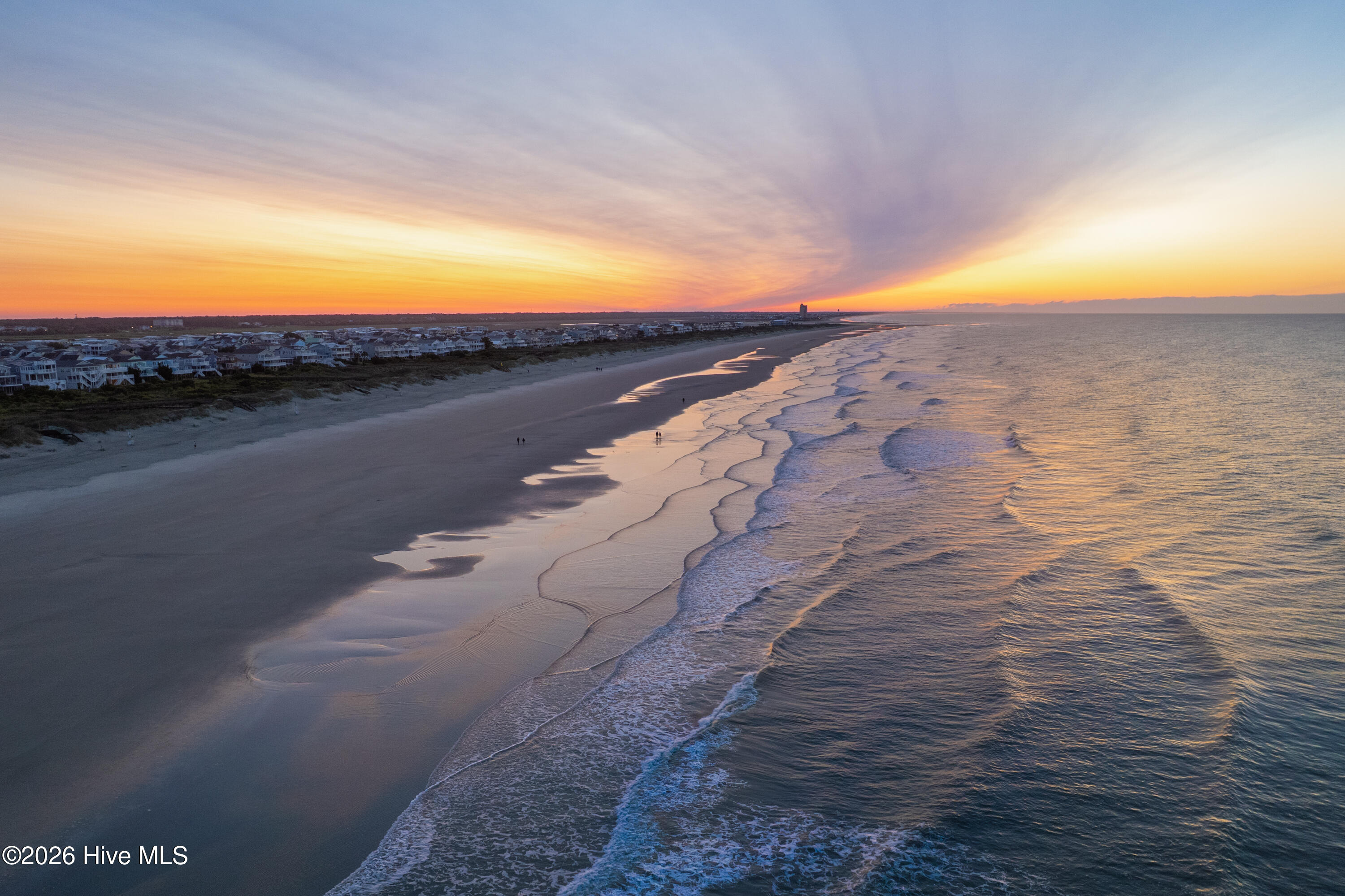 100569285 | Photo 26