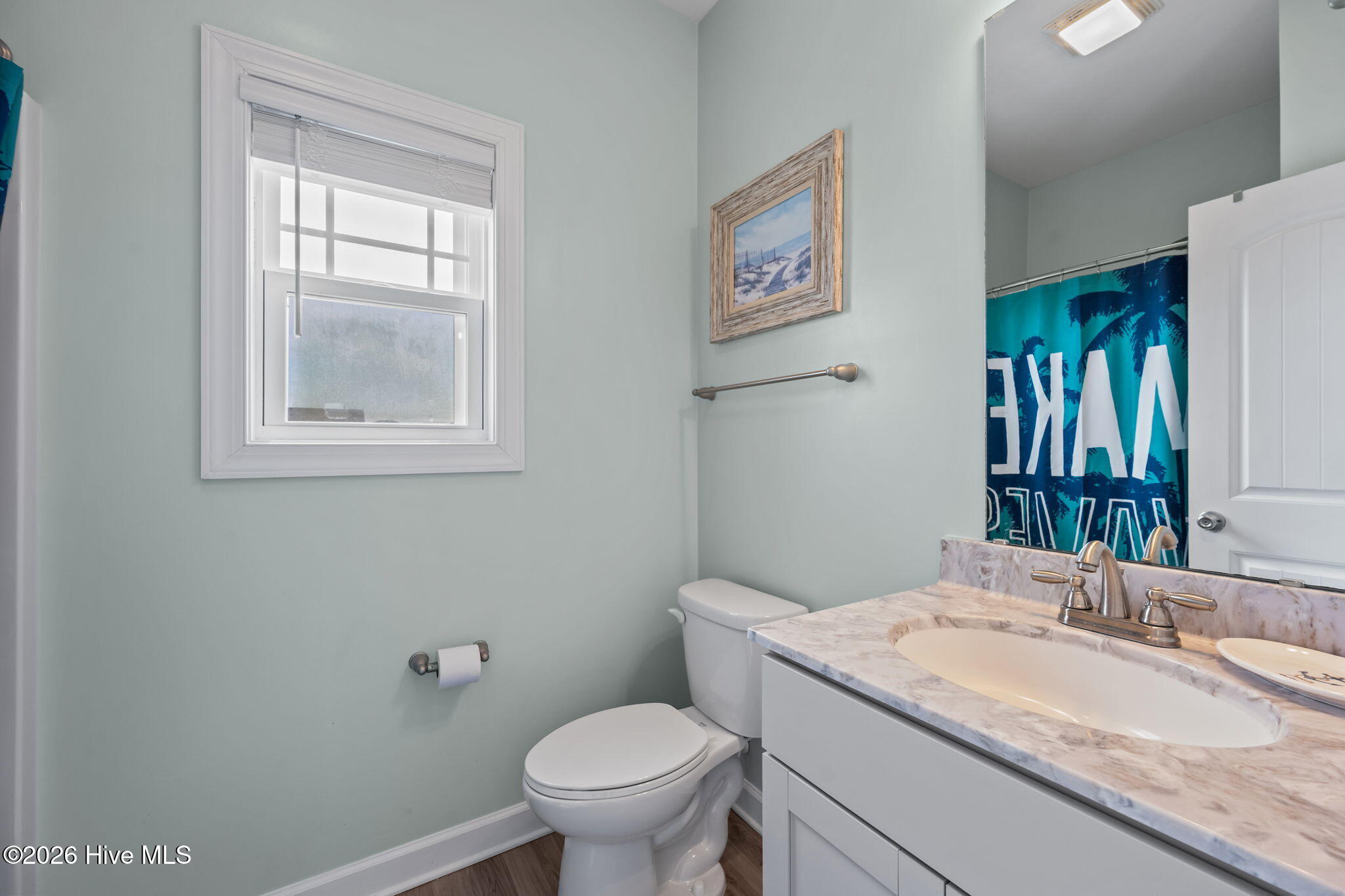 100563111 | Photo 22