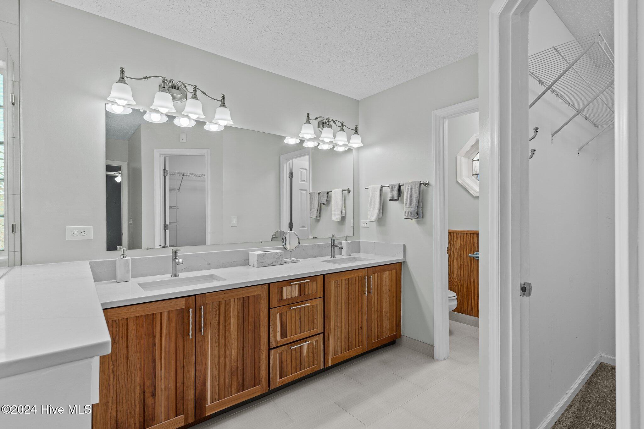 100474458 | Photo 17