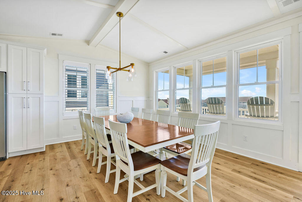 100541995 | Photo 37