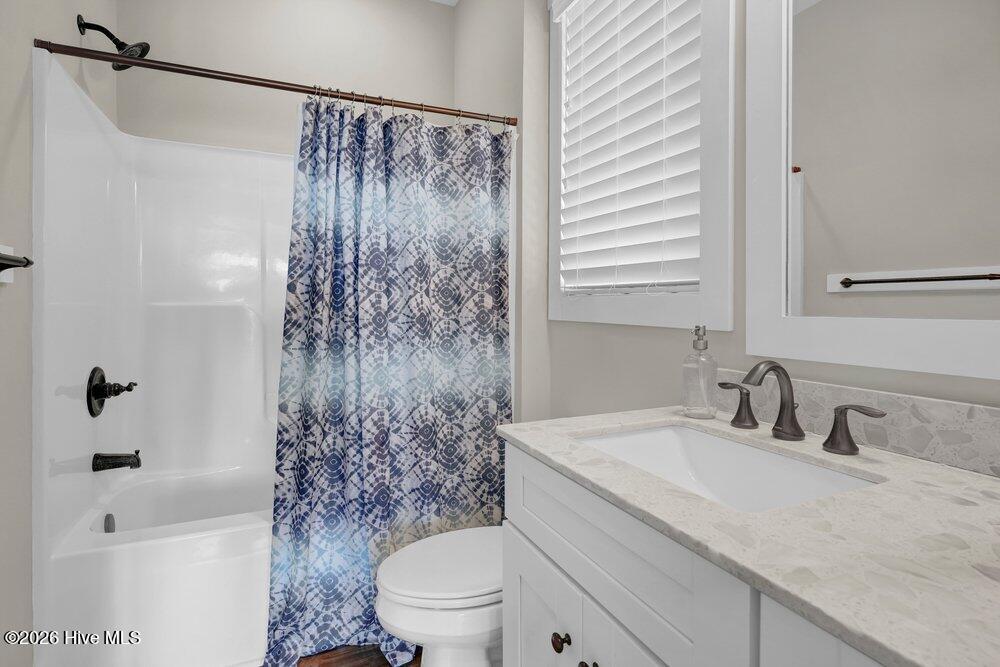 100564441 | Photo 27