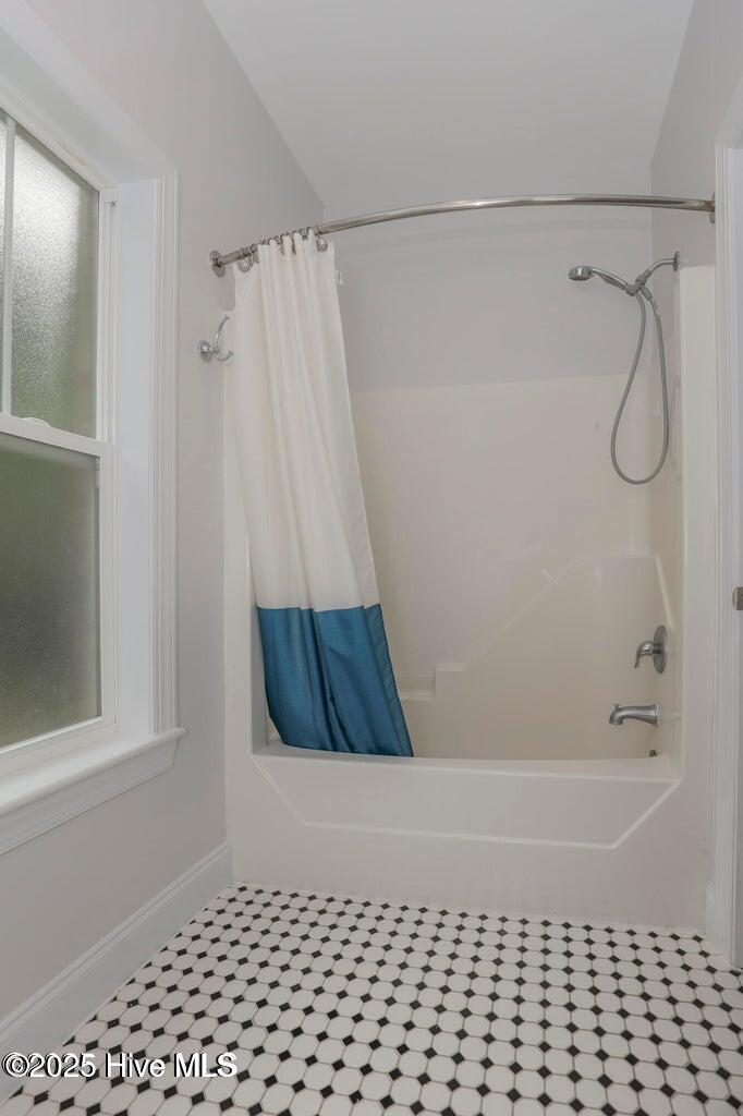 100534636 | Photo 15