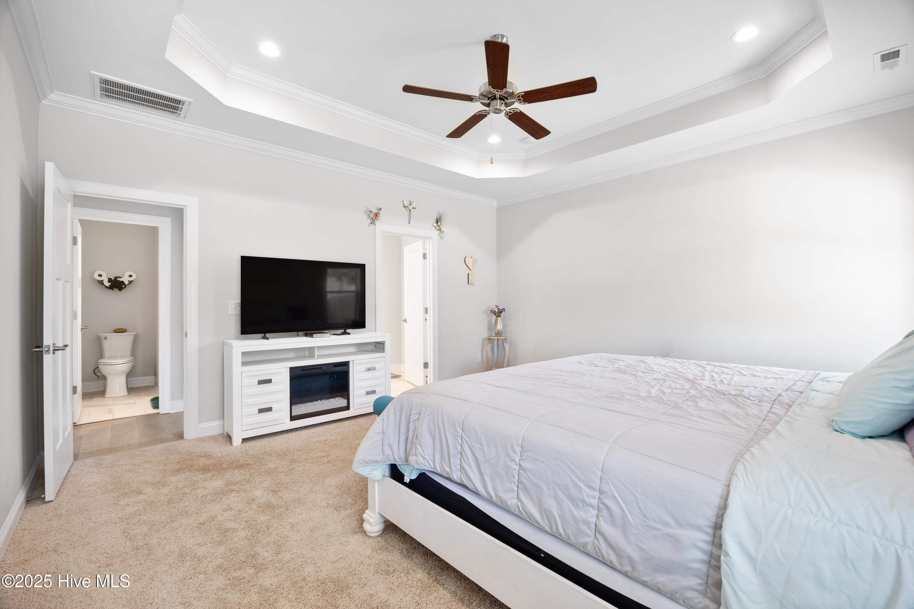 100562624 | Photo 17