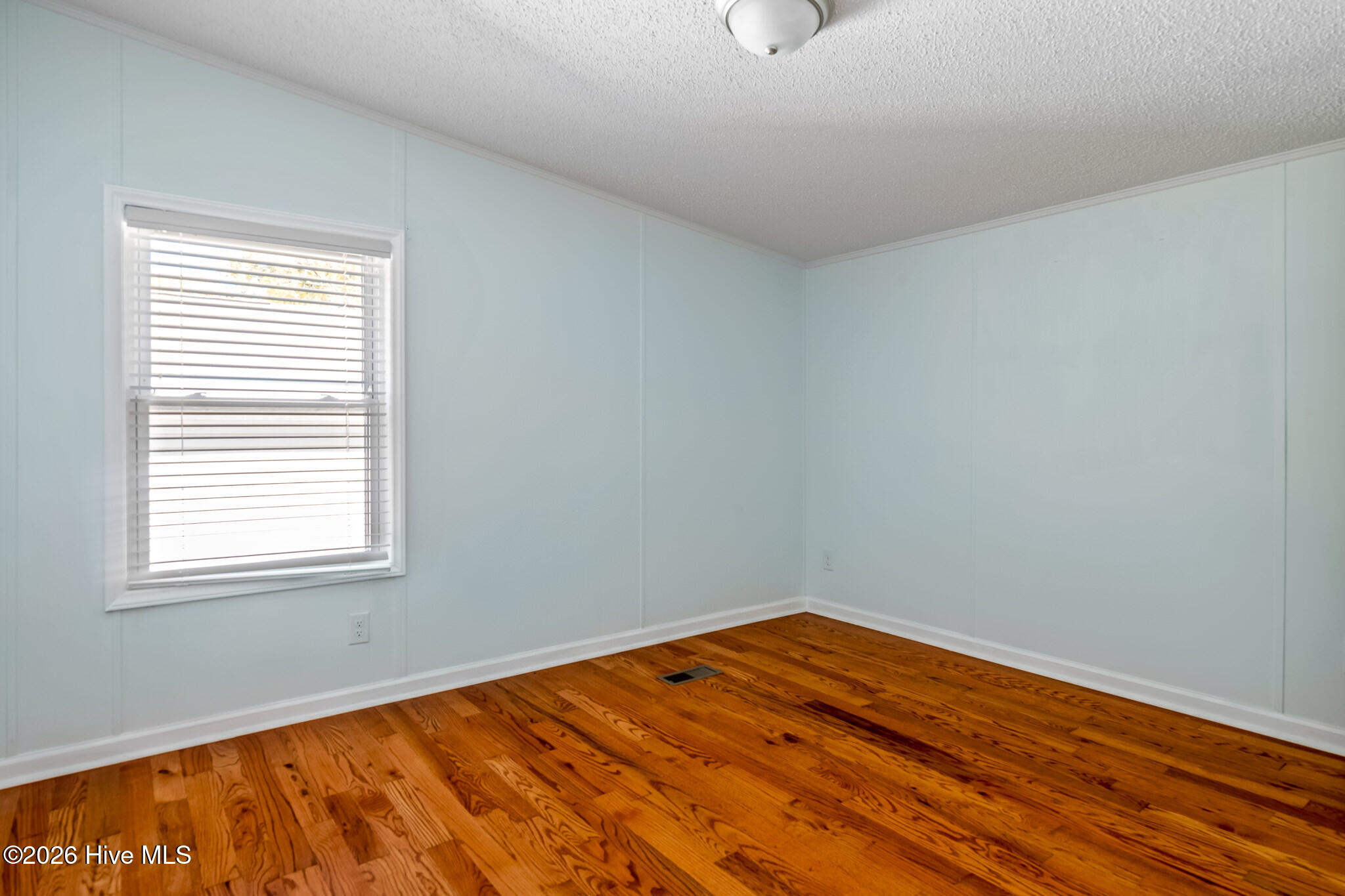 100564681 | Photo 22