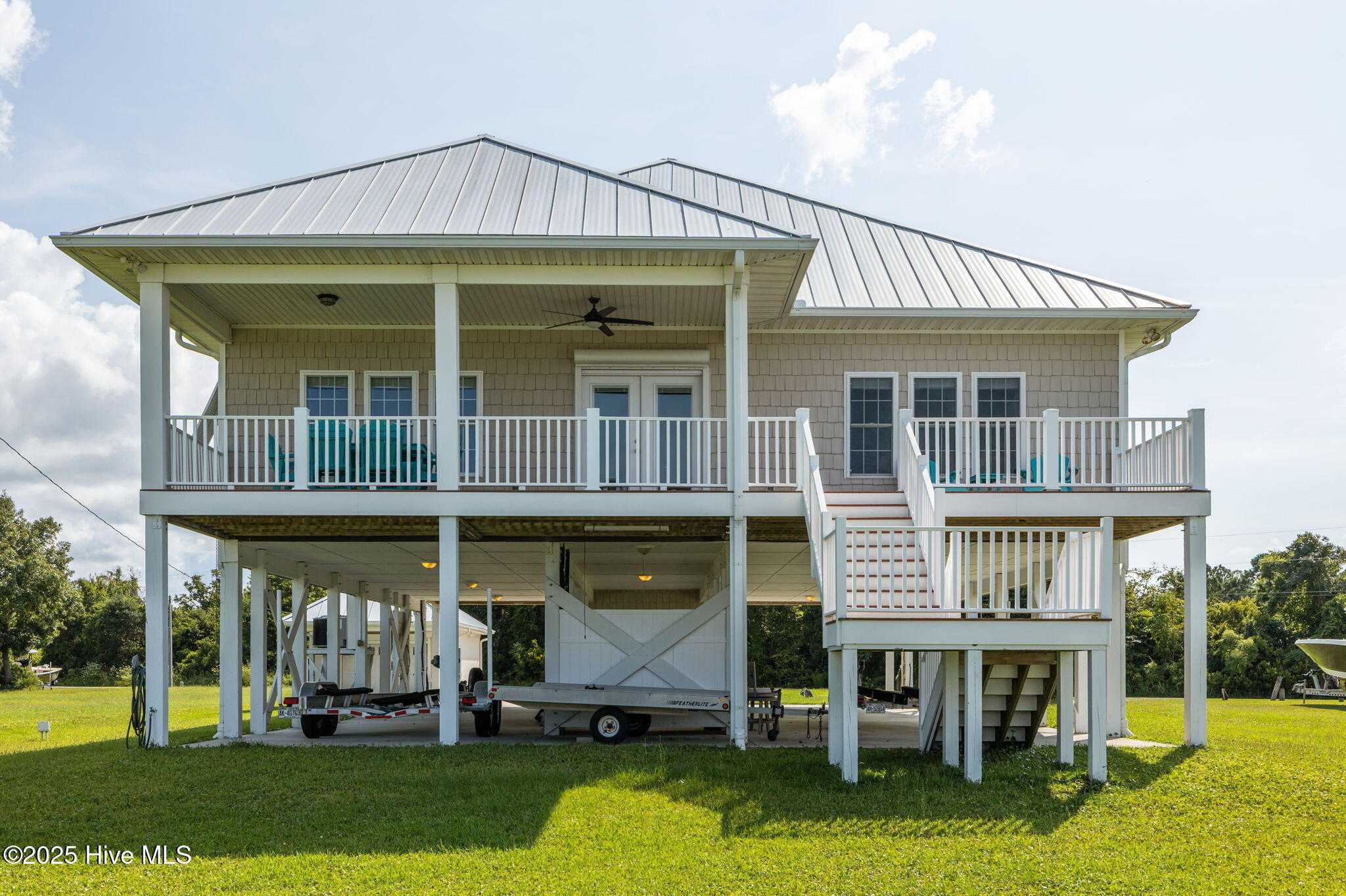 429 Live Oak Road,Newport