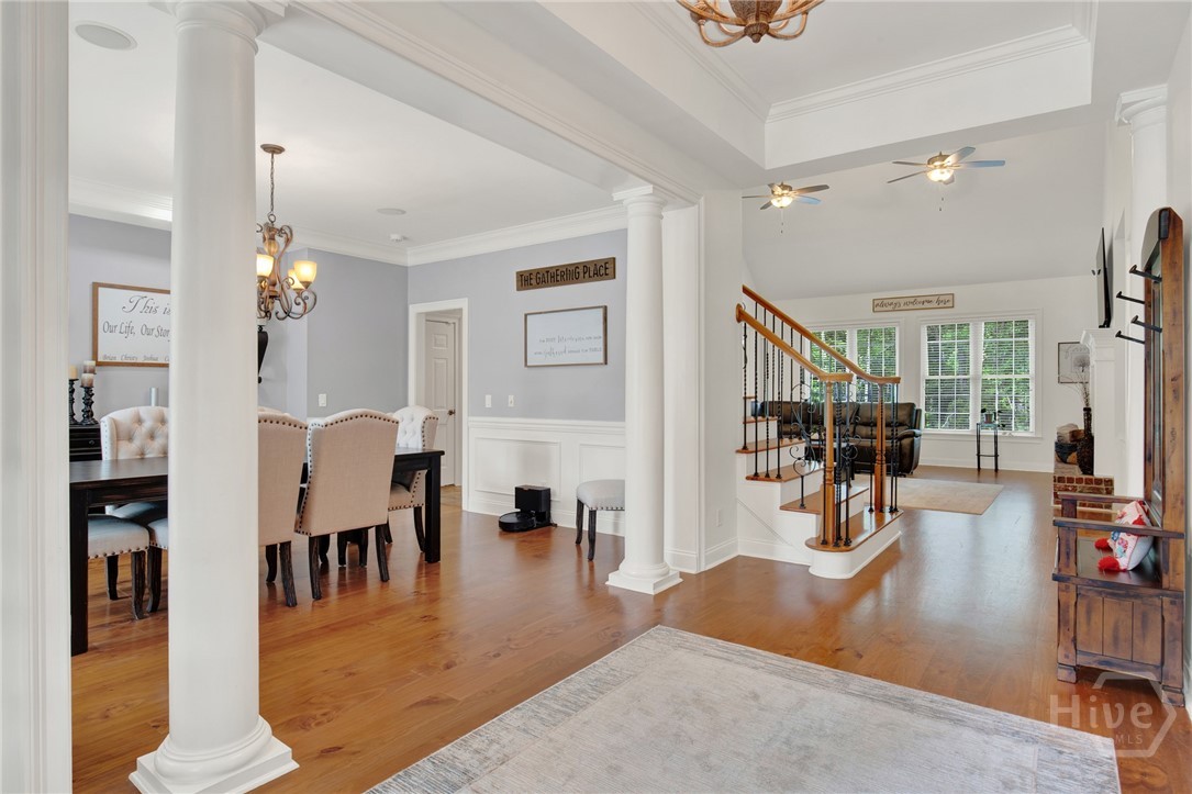 Welcome to this grand foyer