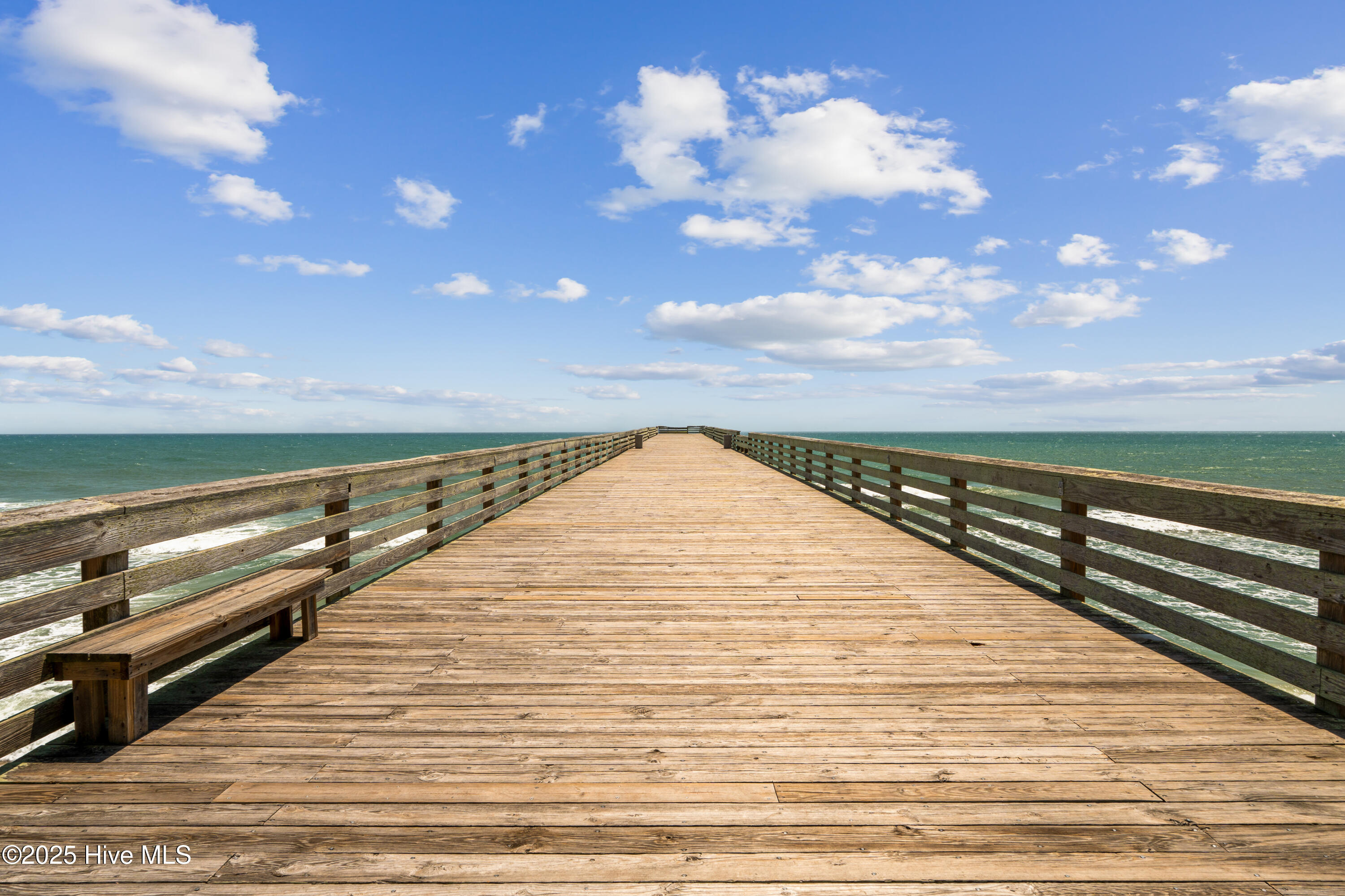 100526641 | Photo 23