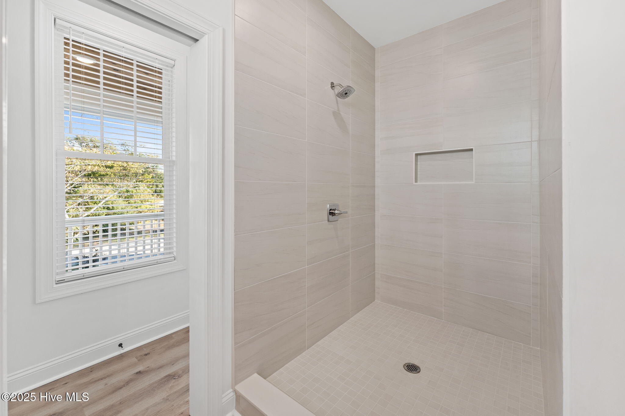 100539772 | Photo 39