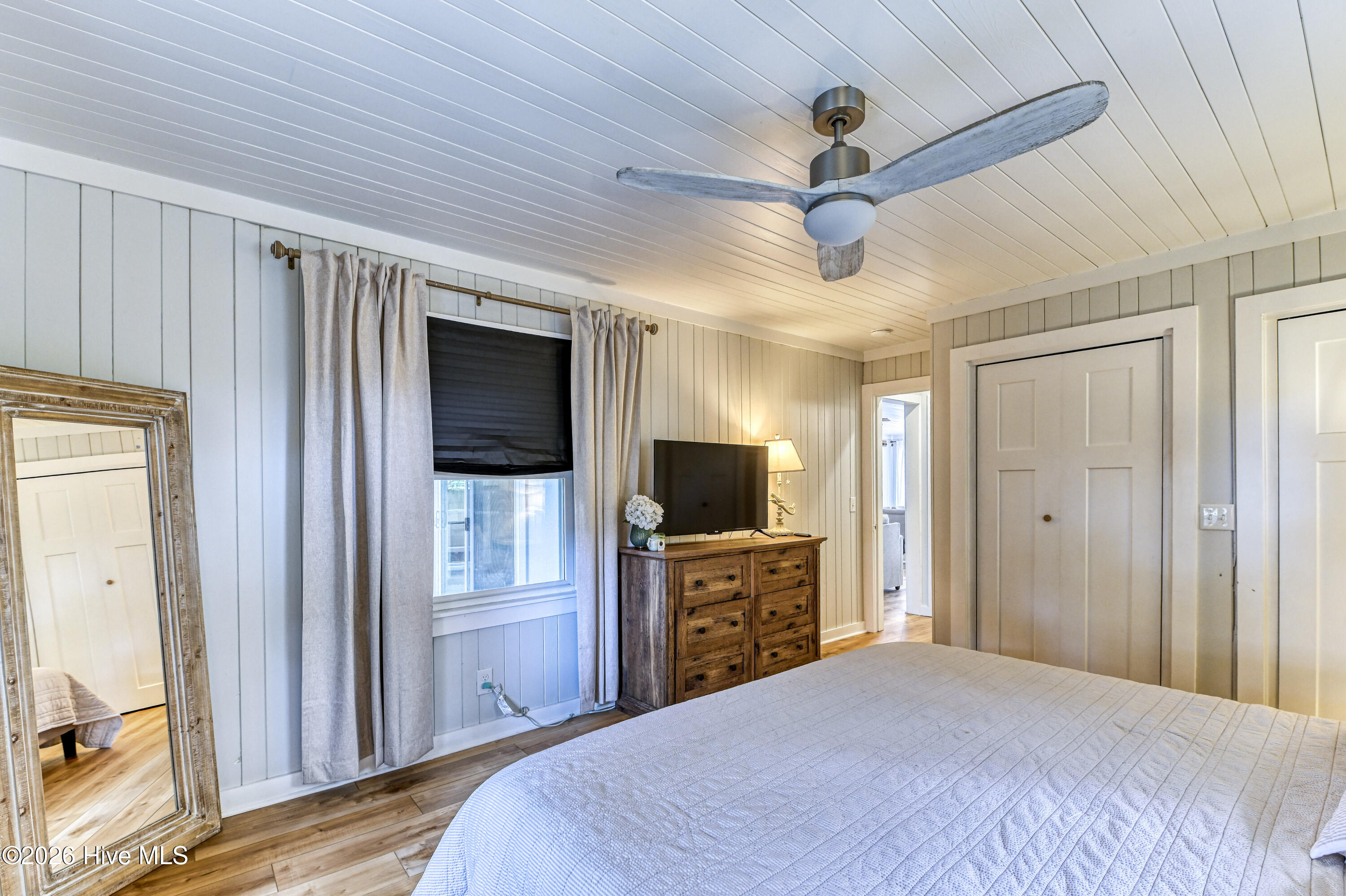 100566355 | Photo 31