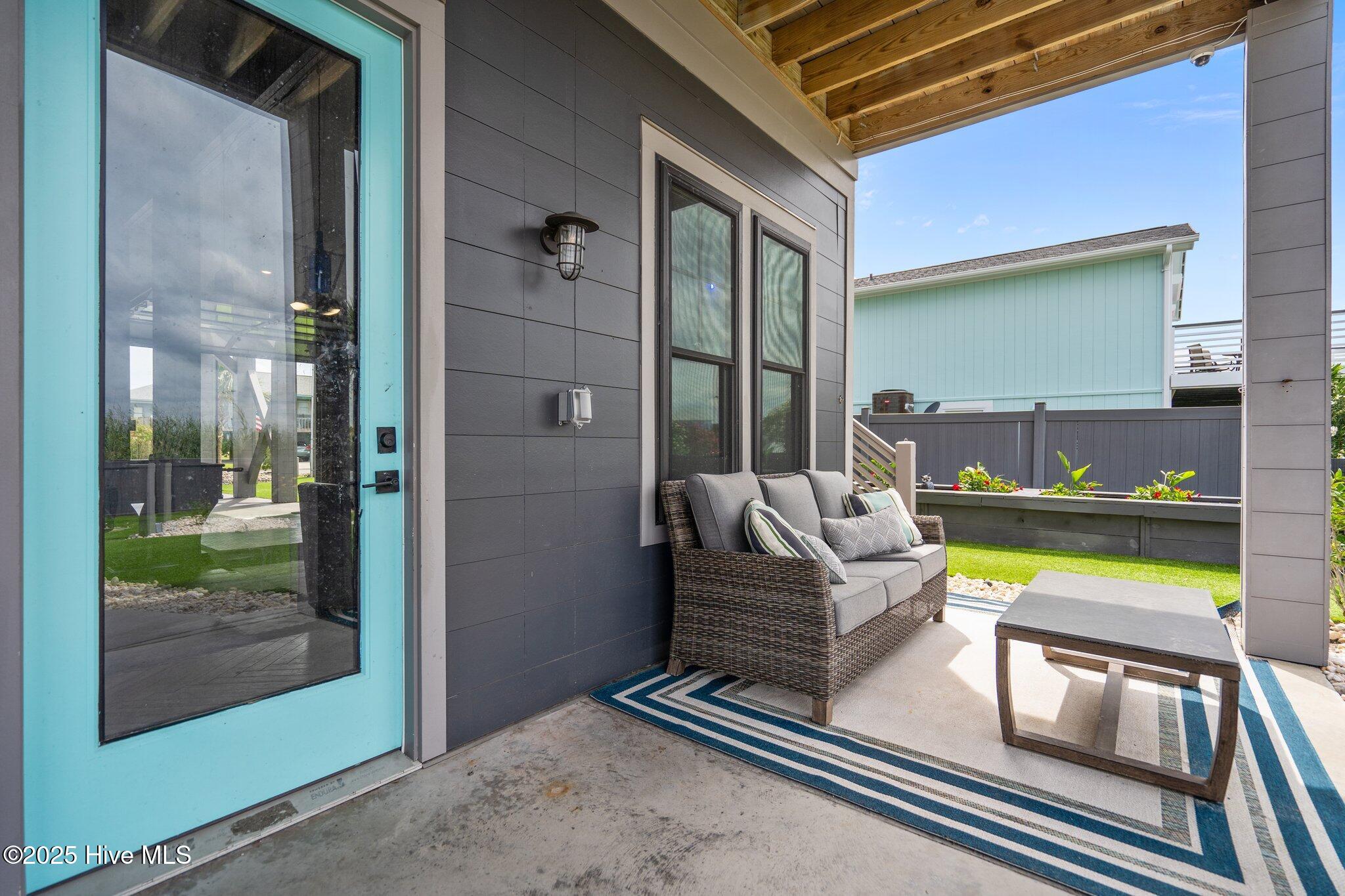 100514029 | Photo 80