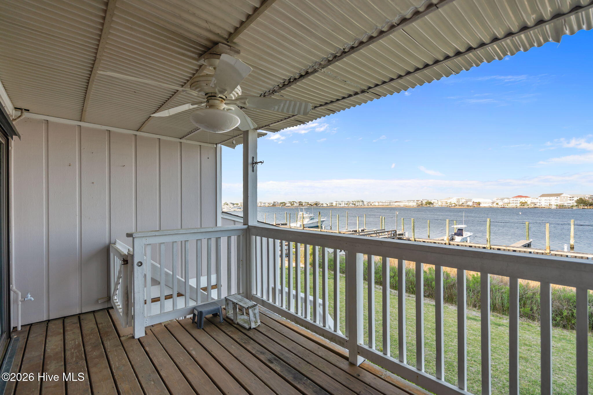 100568499 | Photo 24