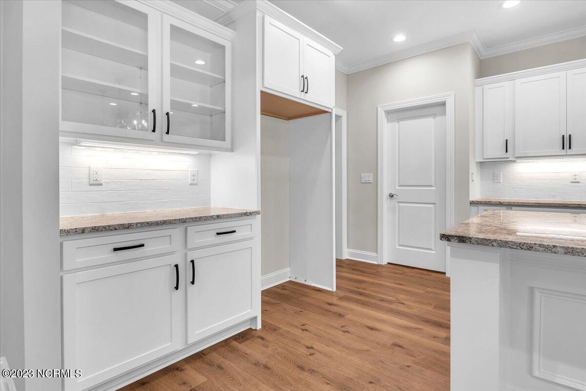 100524155 | Photo 55