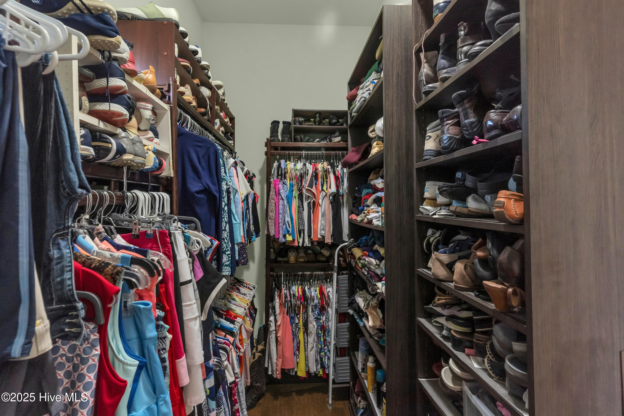 100544984 | Photo 20