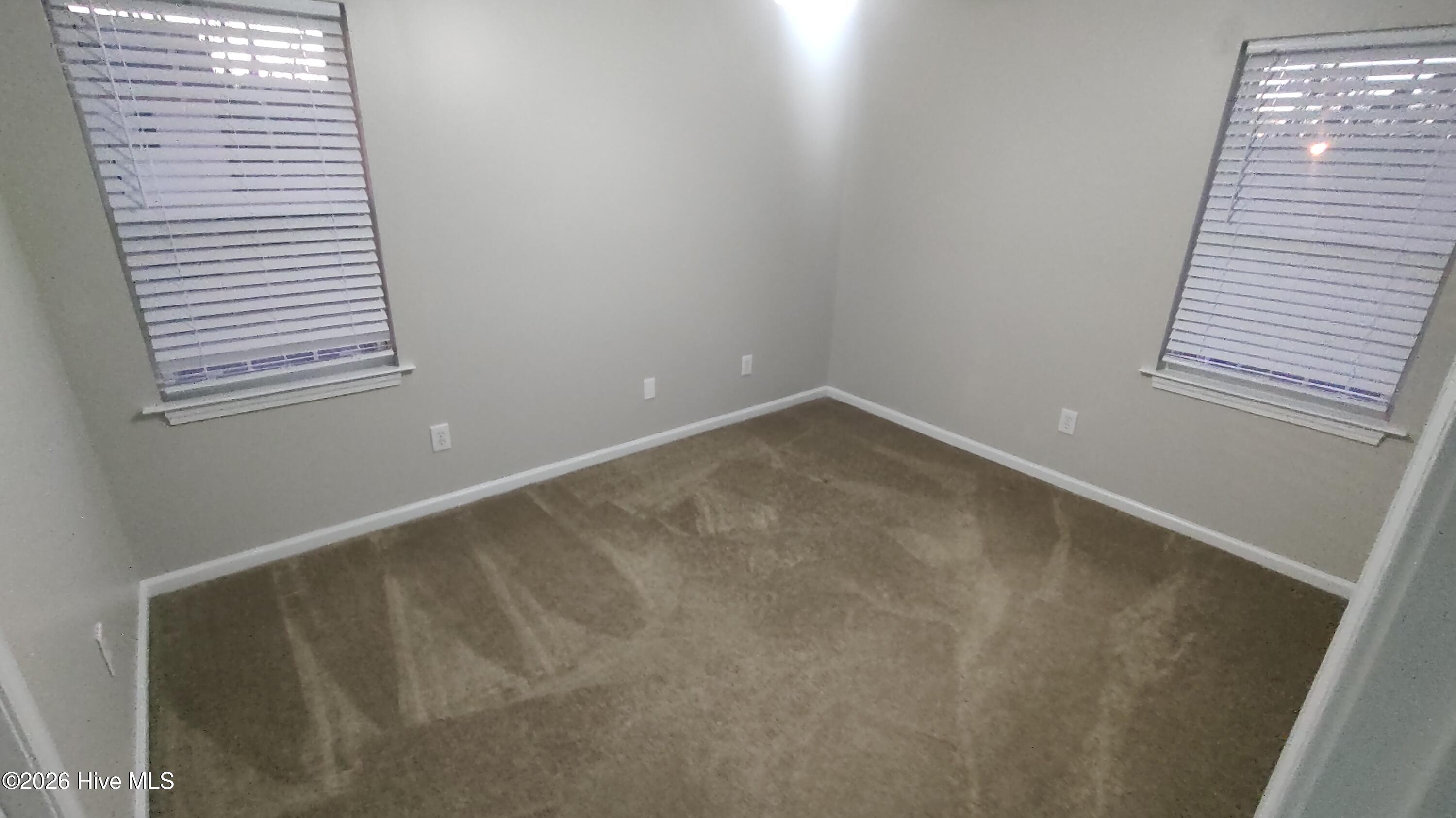 100547298 | Photo 16