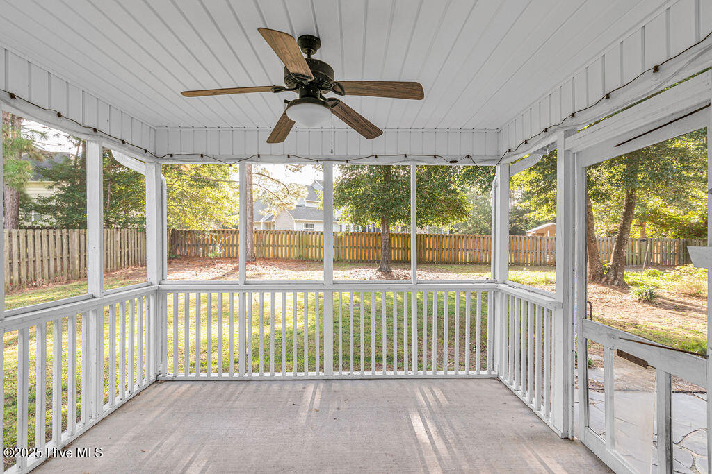 100535510 | Photo 40