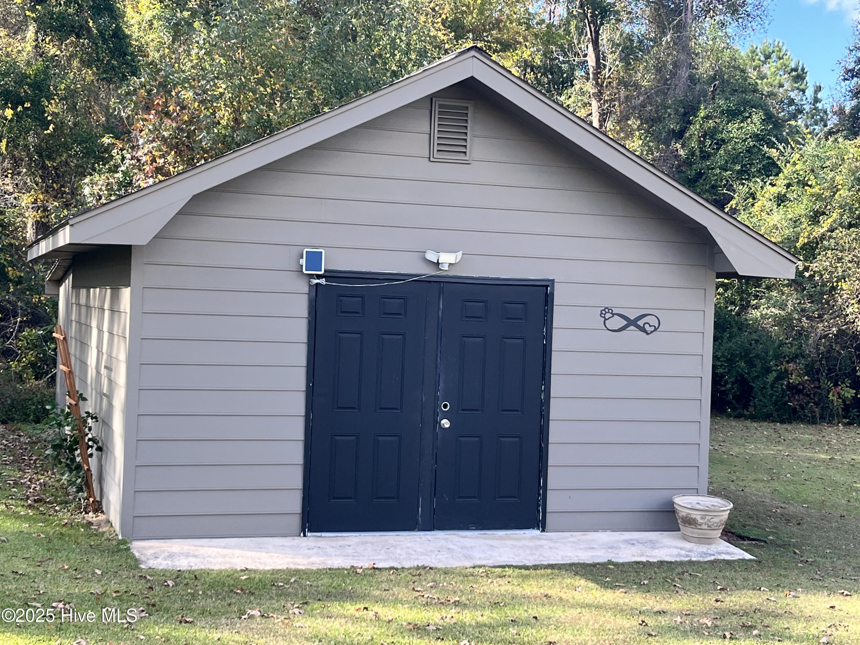 100540305 | Photo 26