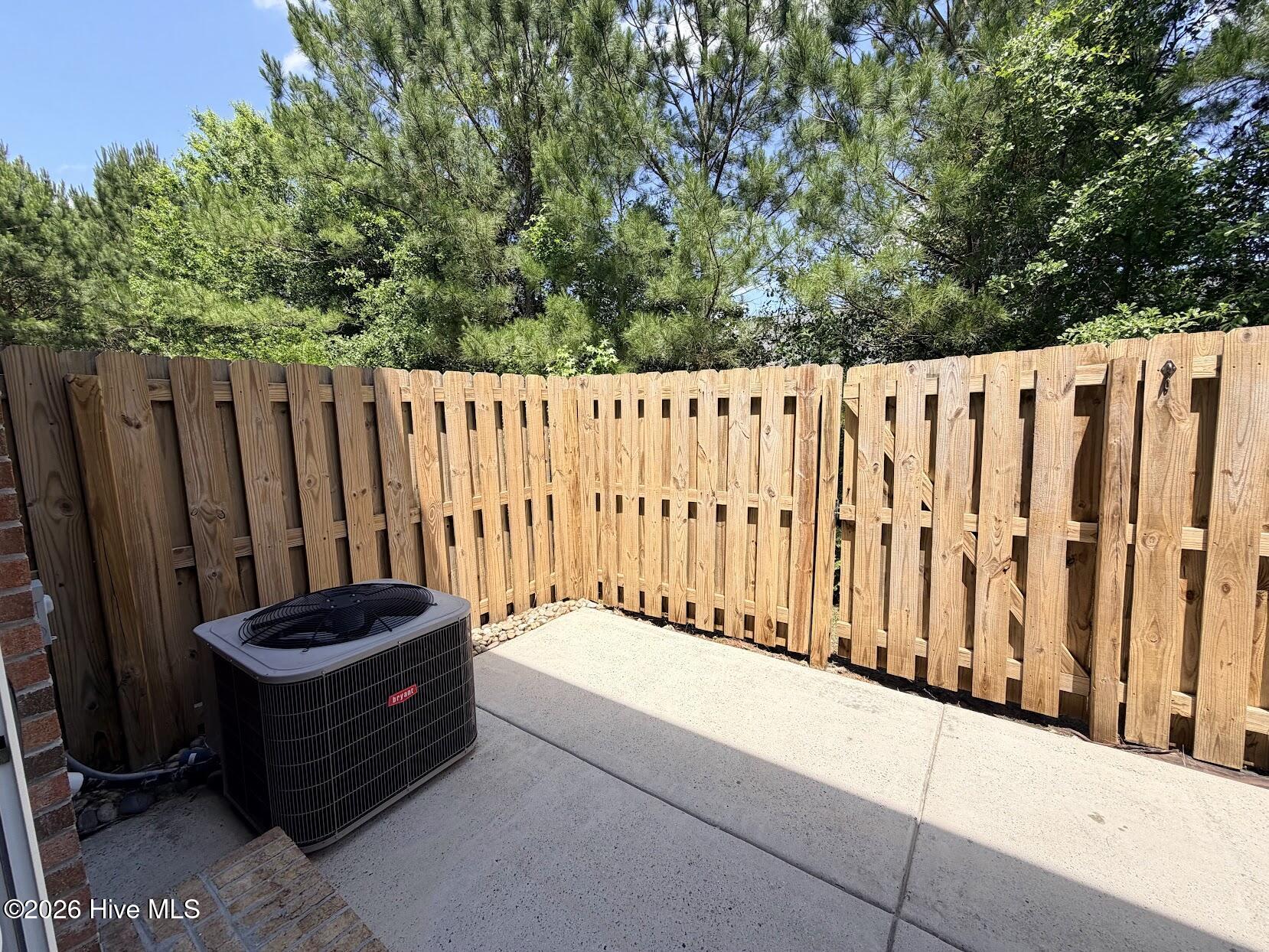 100561470 | Photo 17