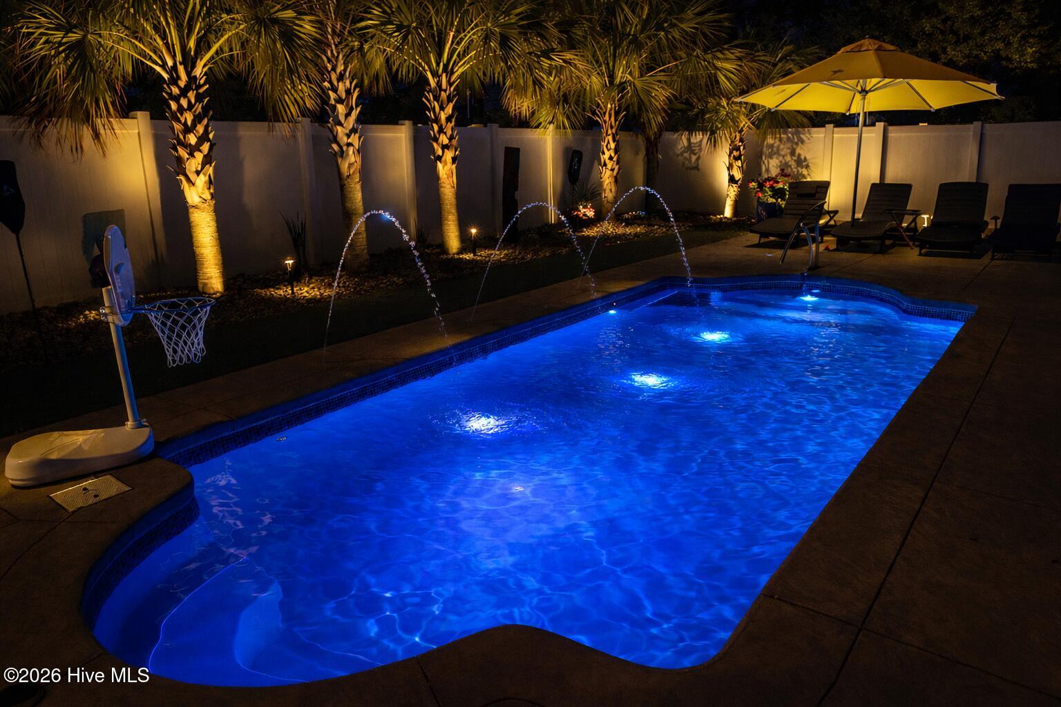 22D5BD7B-8439-4CAA-BA8D-B20A0FBEDBD5