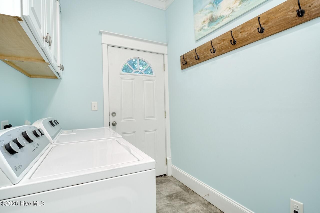 100560028 | Photo 20