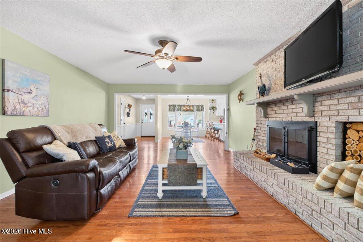 100554267 | Photo 19