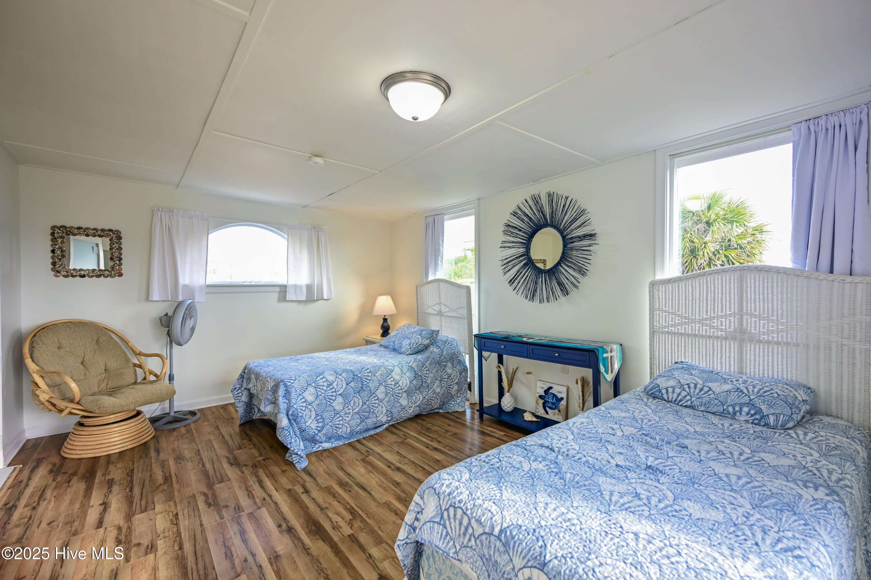 100495129 | Photo 28