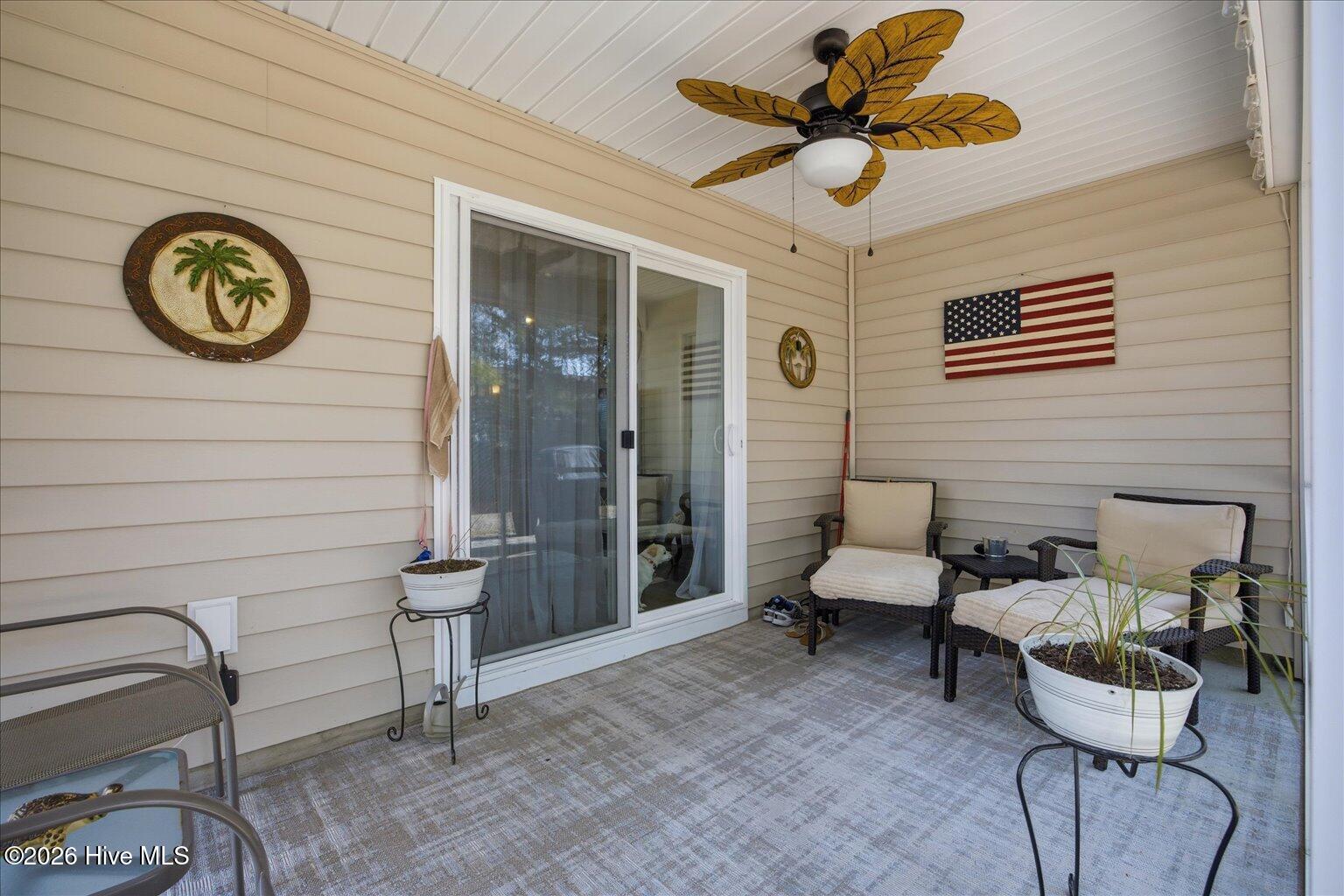 100557120 | Photo 25