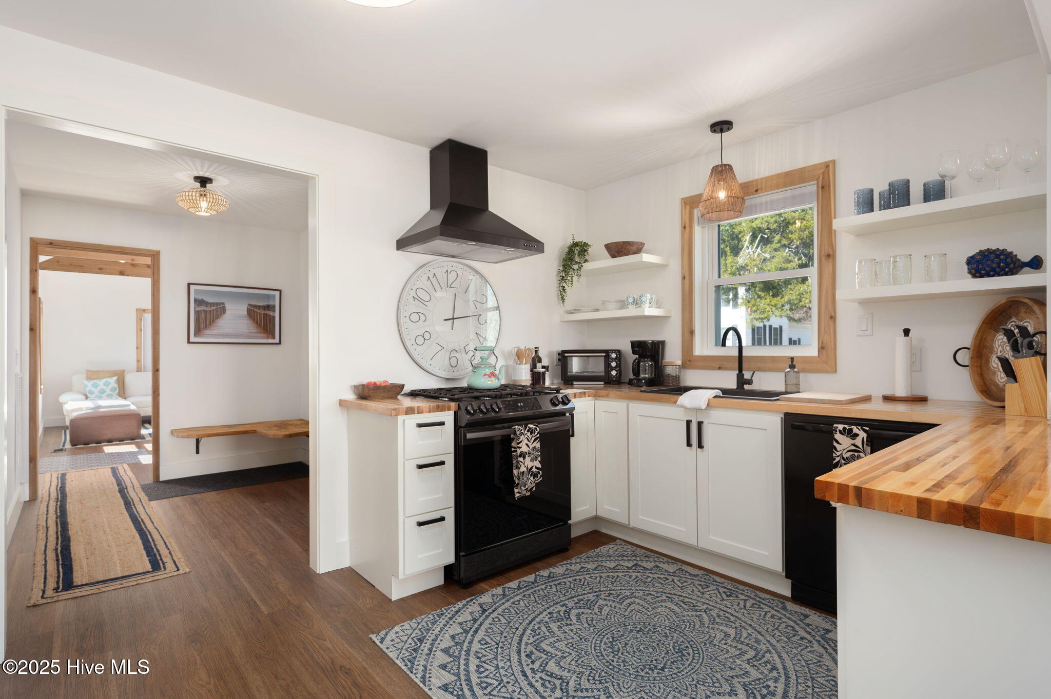 Homes for sale in Aydlett, NC | 292 Narrow Shore Rd, Aydlett, NC 27916 | MLS# 100534573