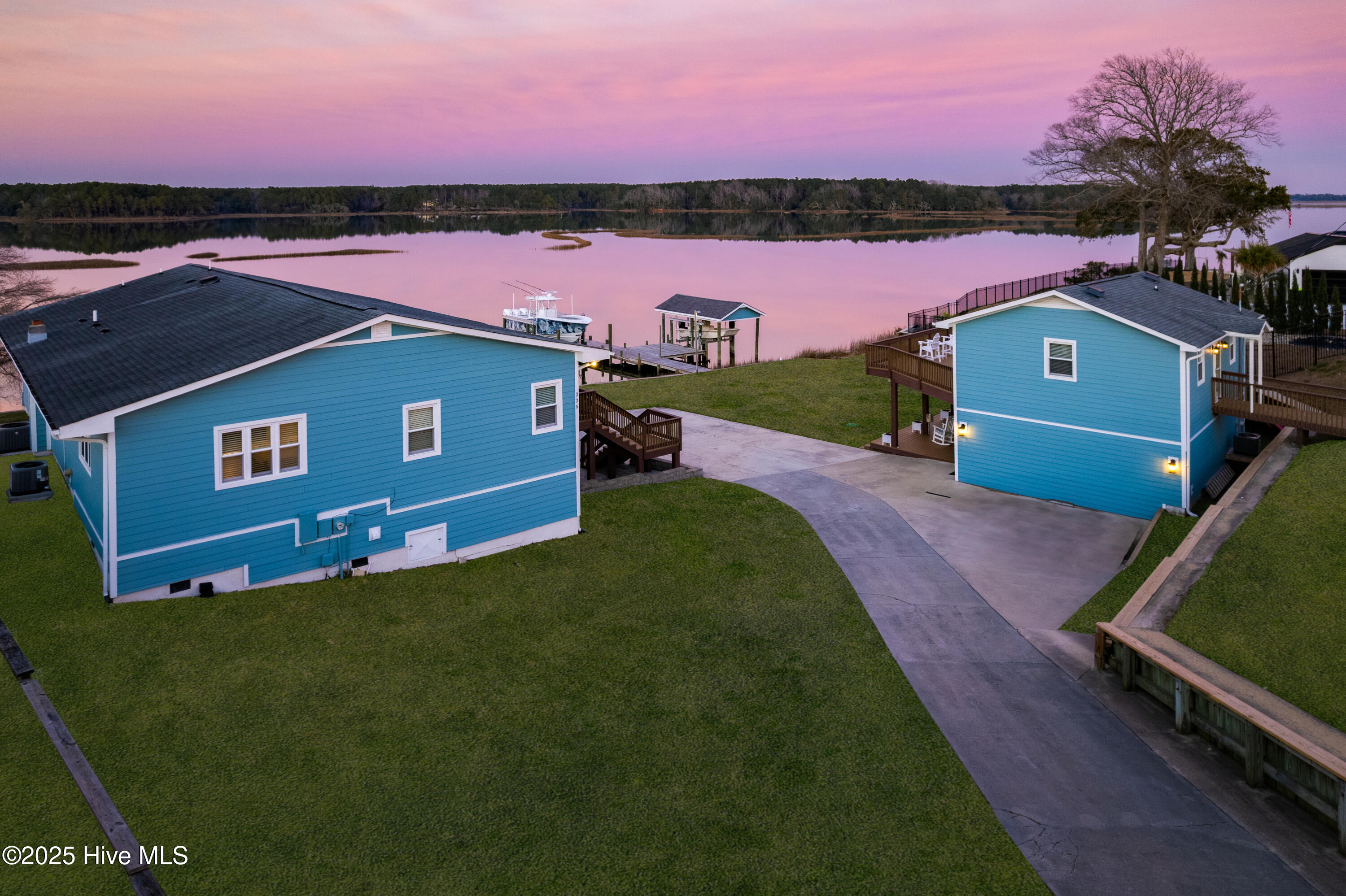 100557510 | Photo 41