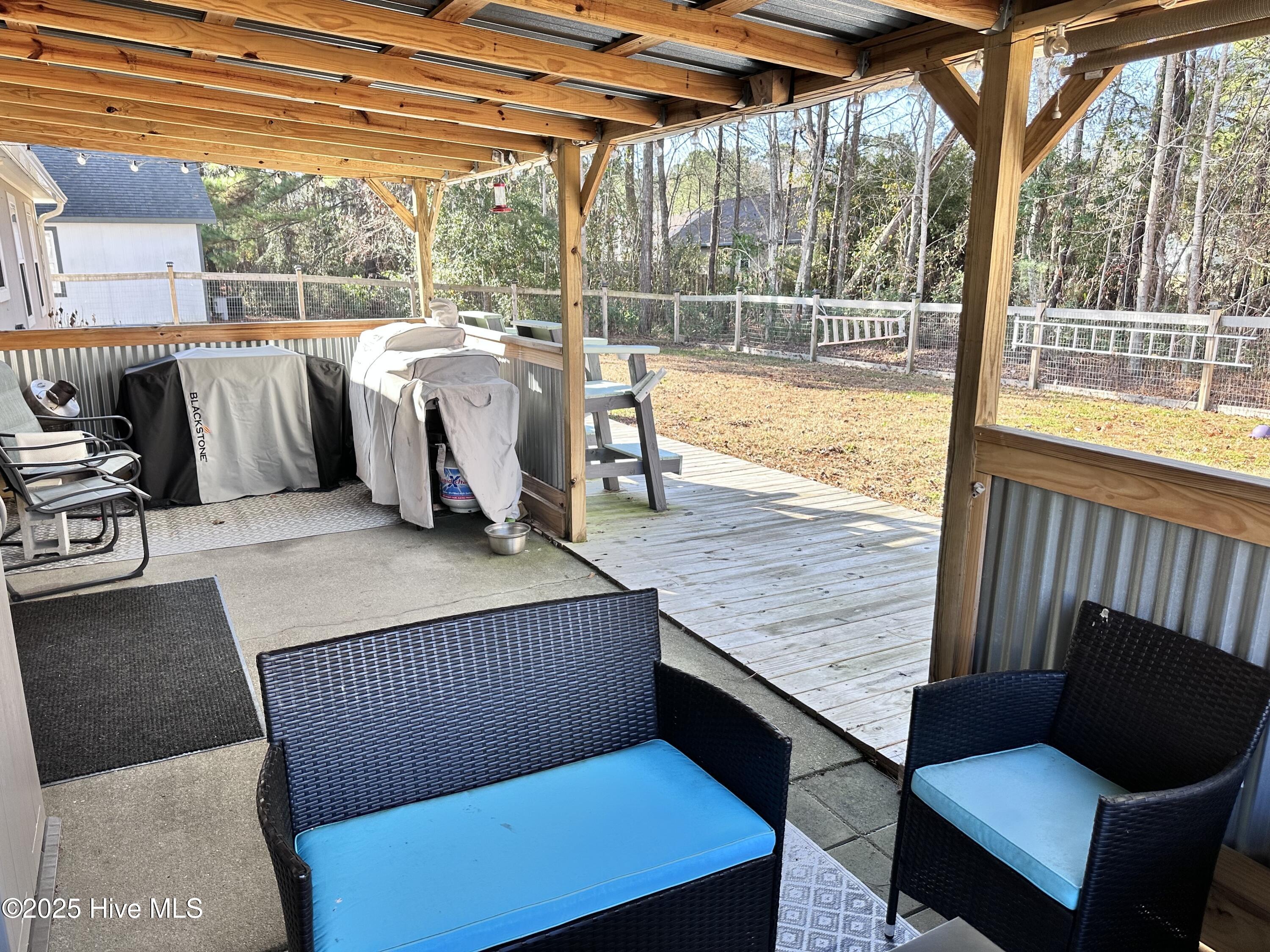 100546985 | Photo 35