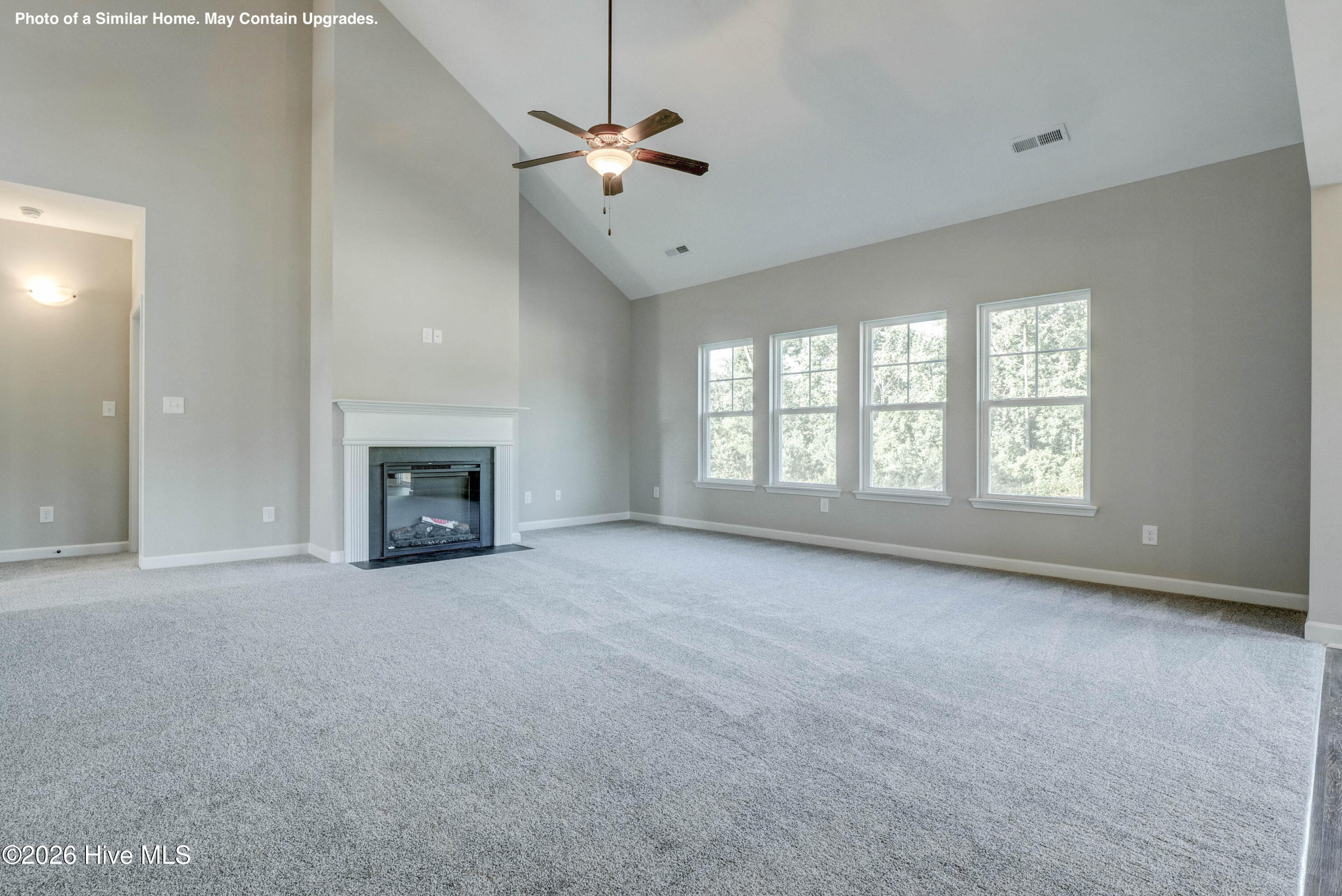 100567172 | Photo 16