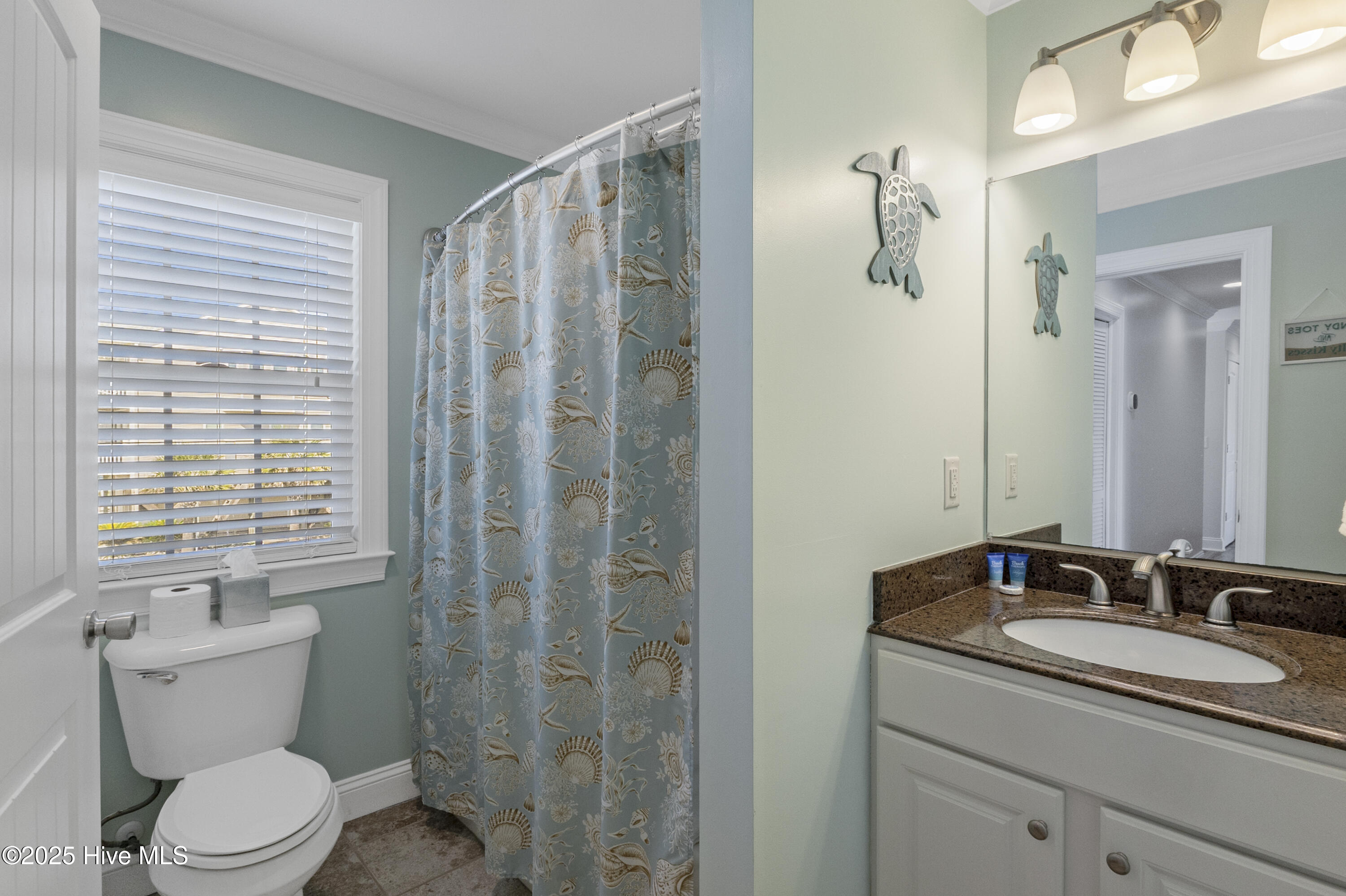 100557333 | Photo 34