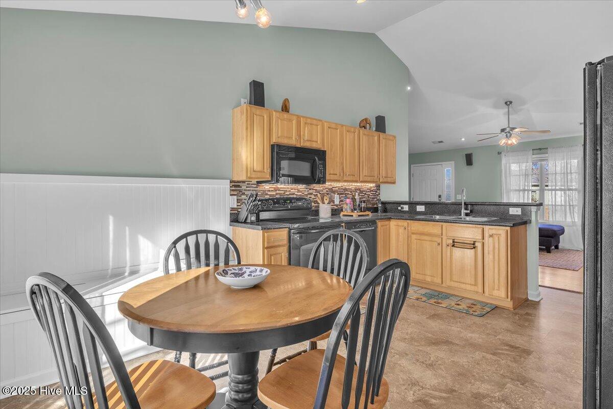 100546771 | Photo 17